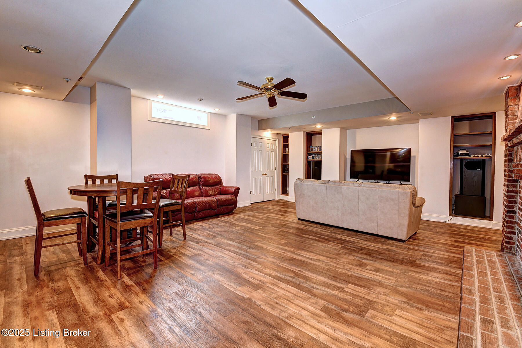 4226 Dolphin Rd