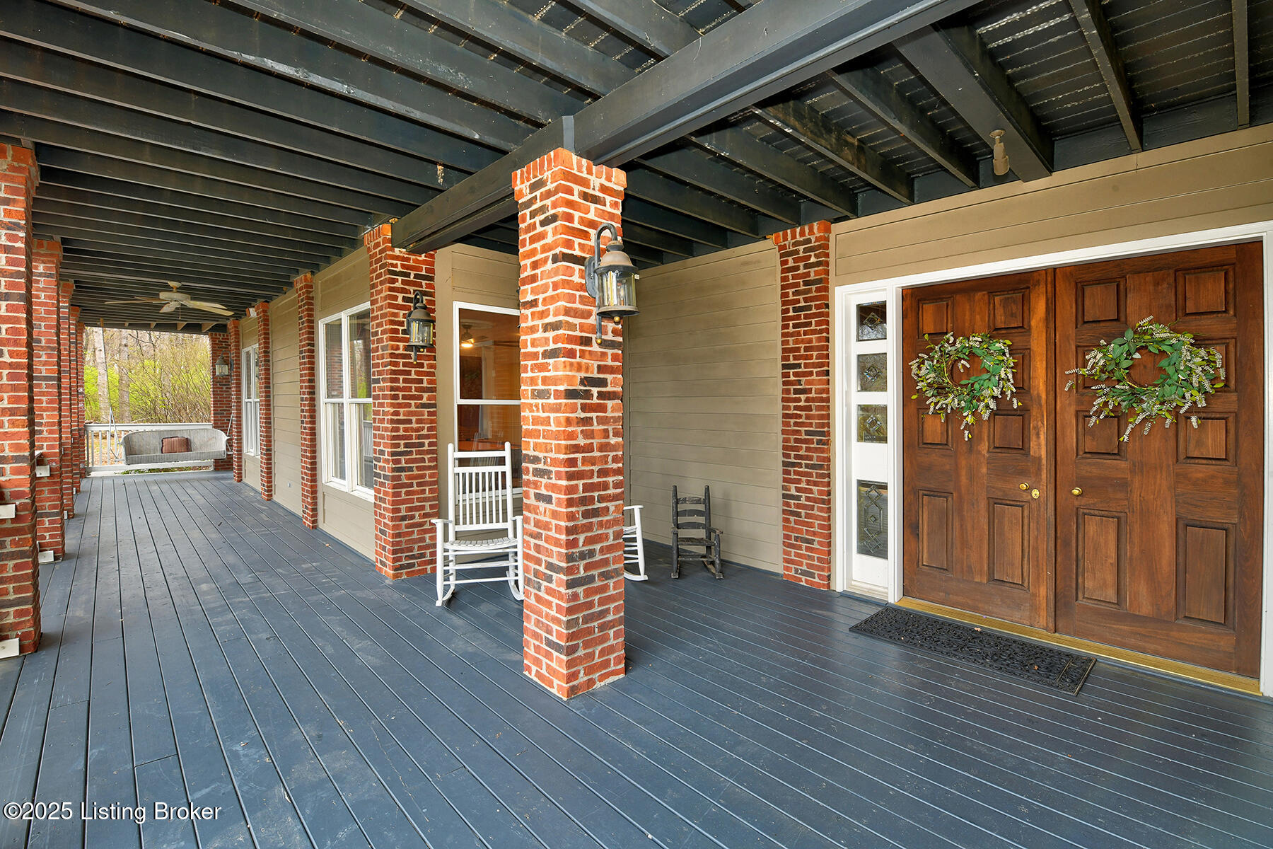 4226 Dolphin Rd