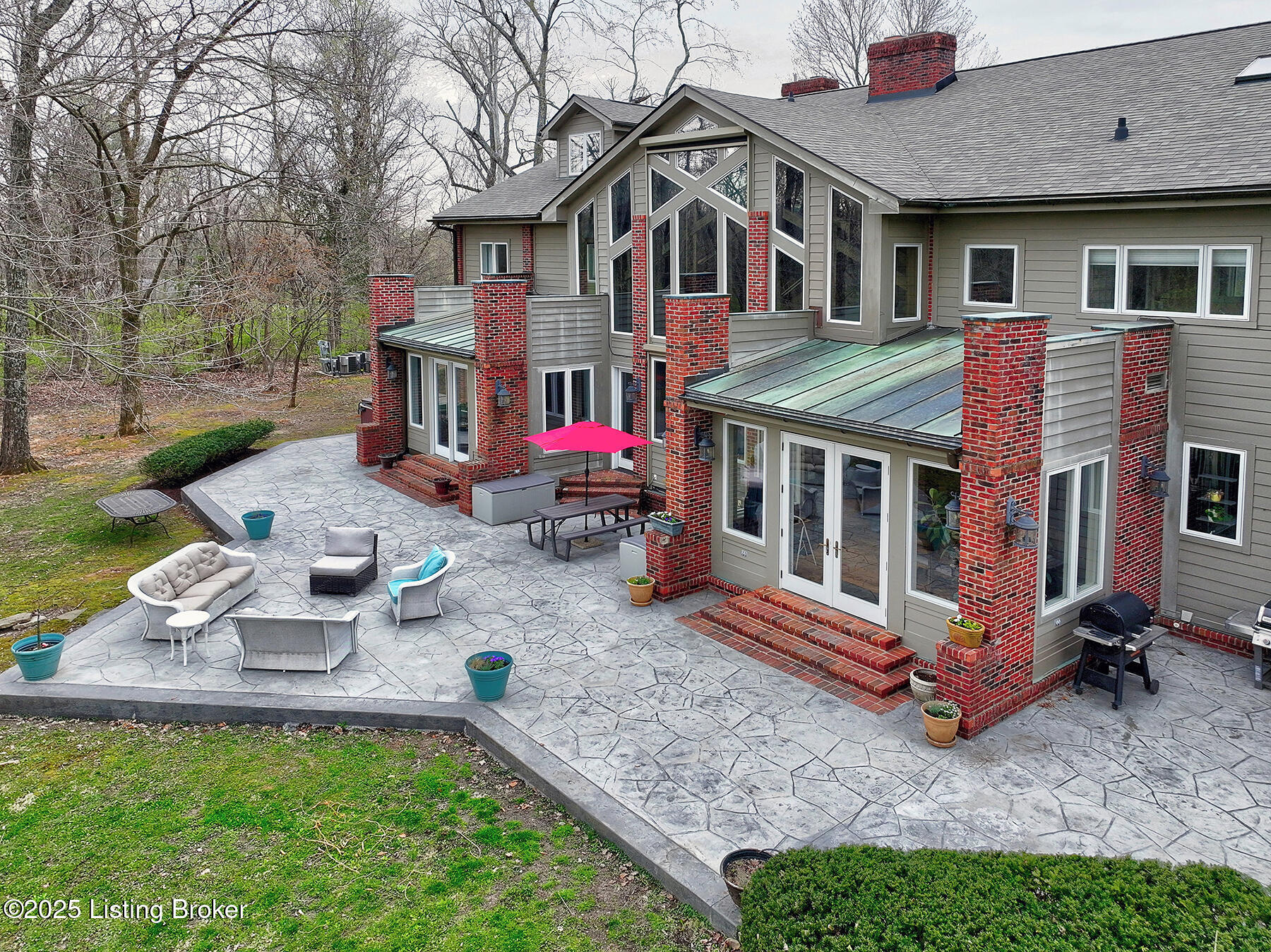 4226 Dolphin Rd