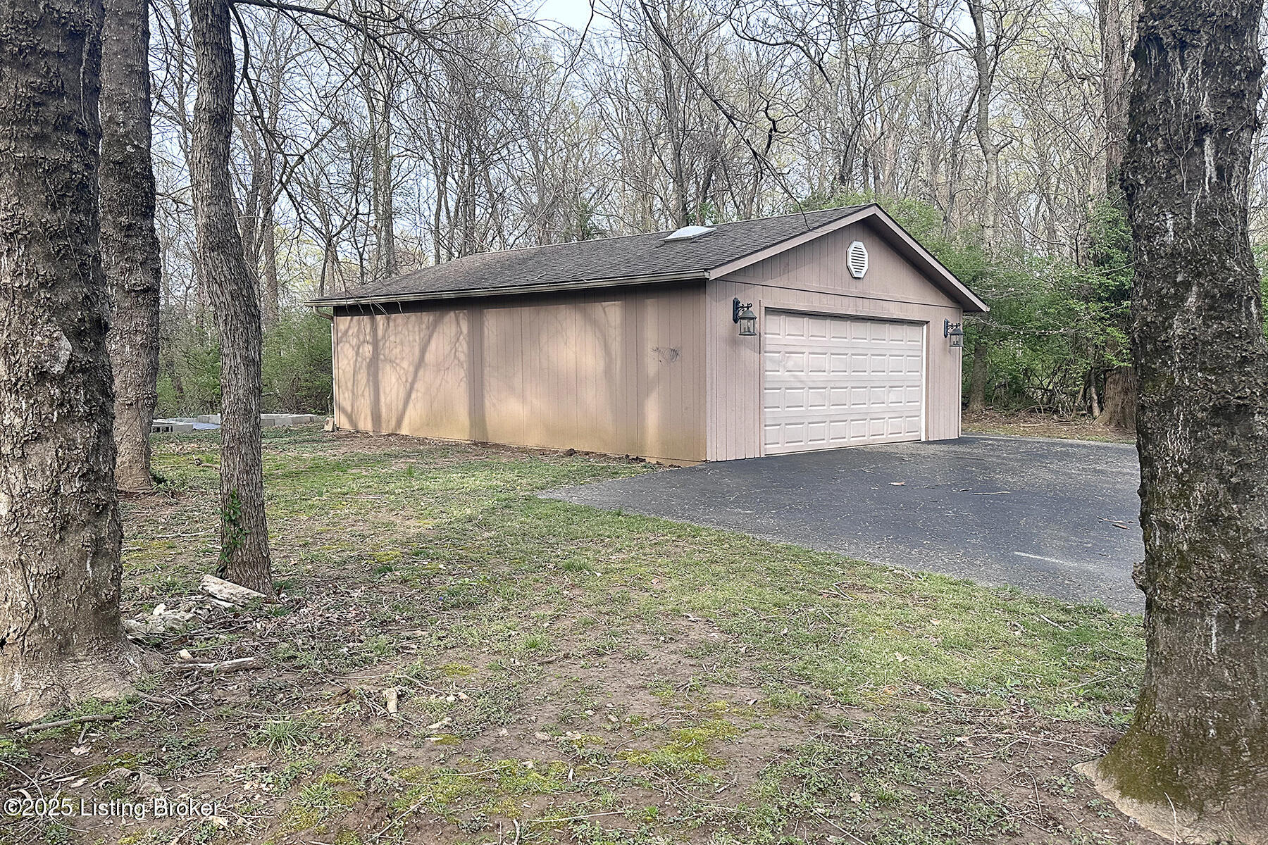 4226 Dolphin Rd