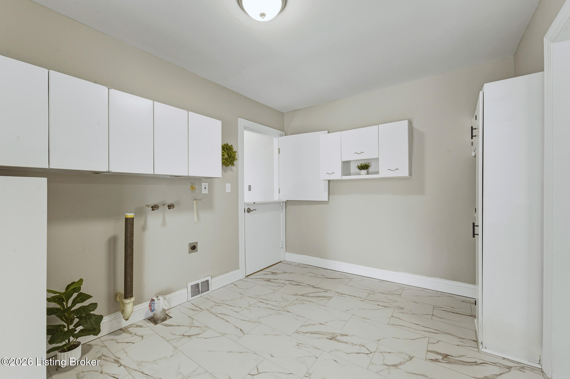 34 Narwood Dr