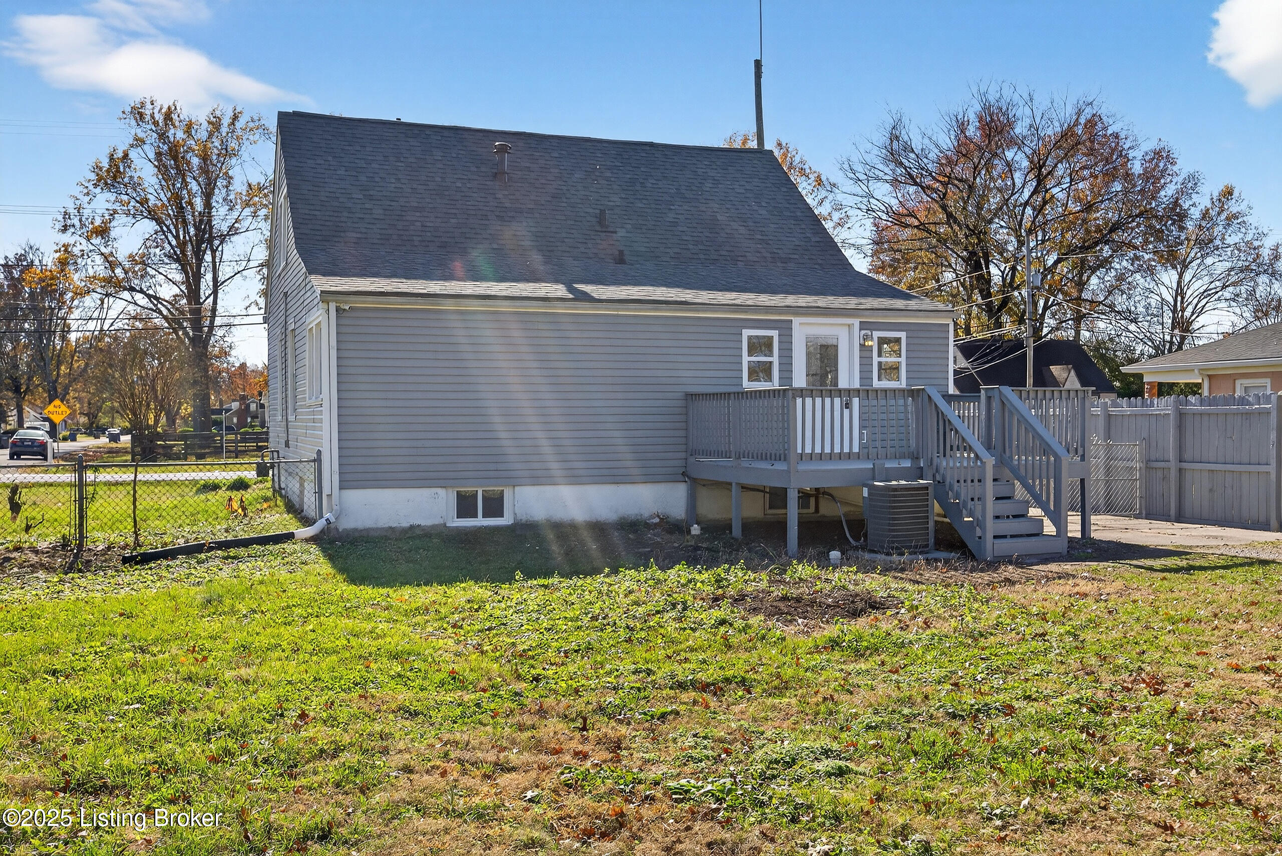 4915 Greenwood Rd