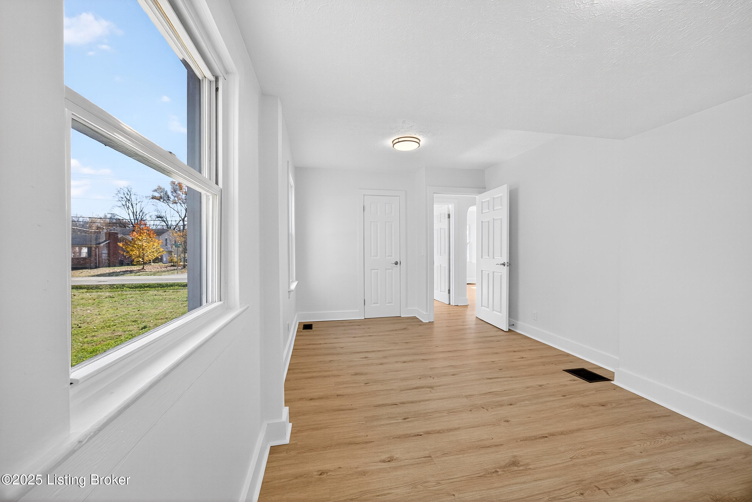 4915 Greenwood Rd