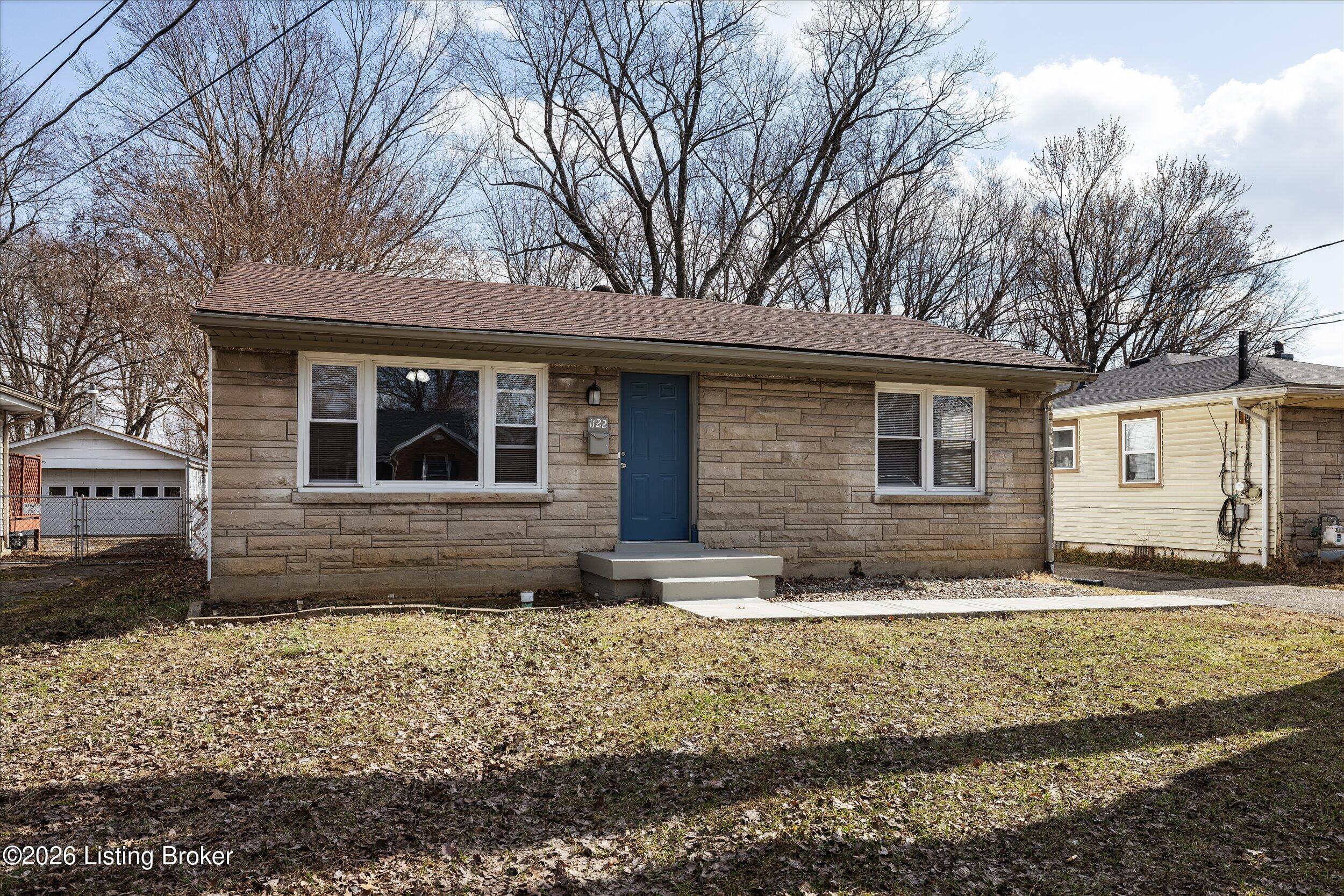 1122 Loretta St