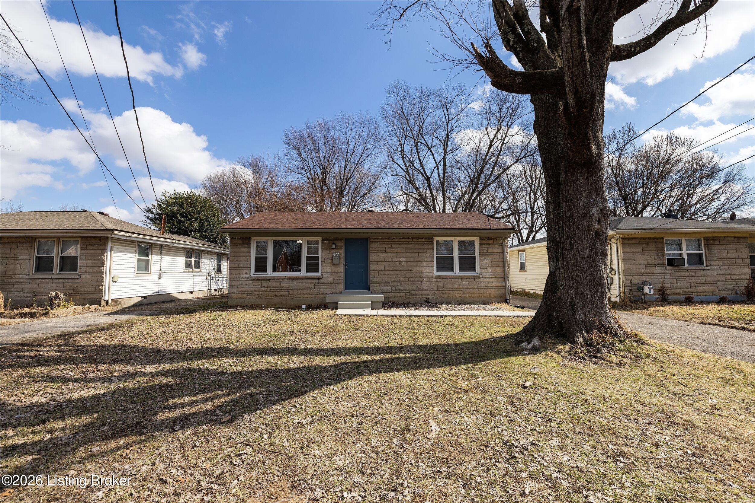 1122 Loretta St