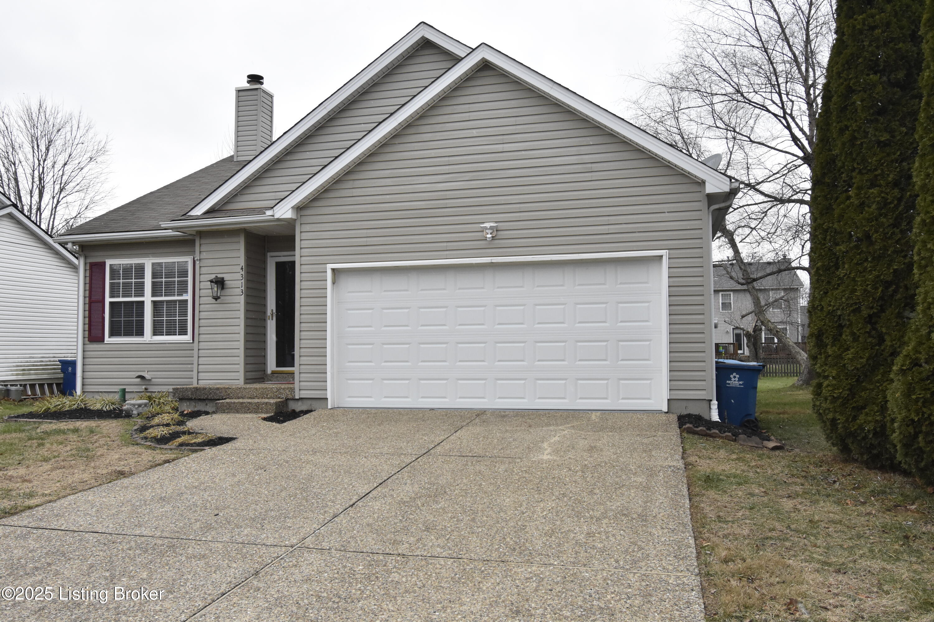 4313 Hickoryview Dr