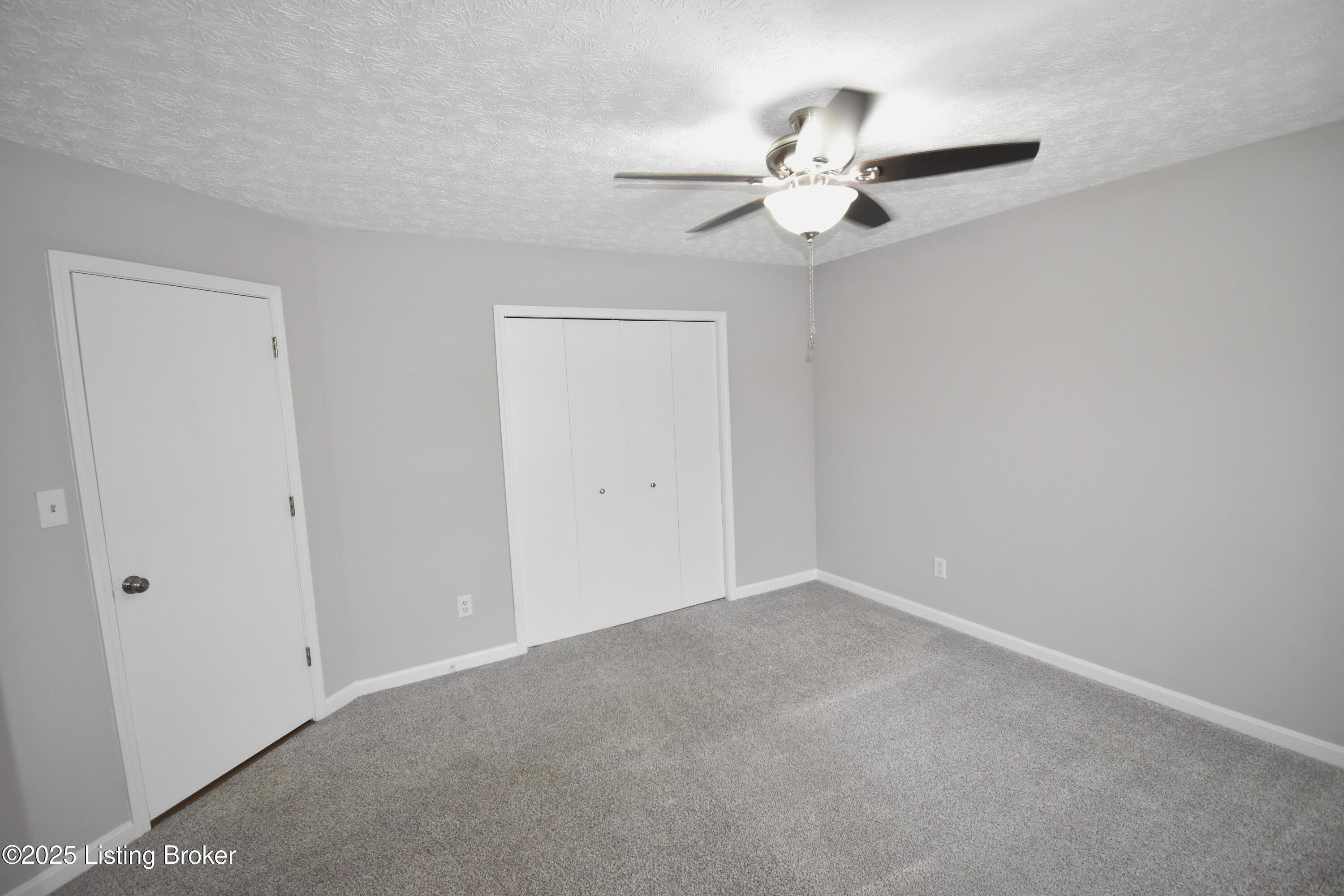 4313 Hickoryview Dr