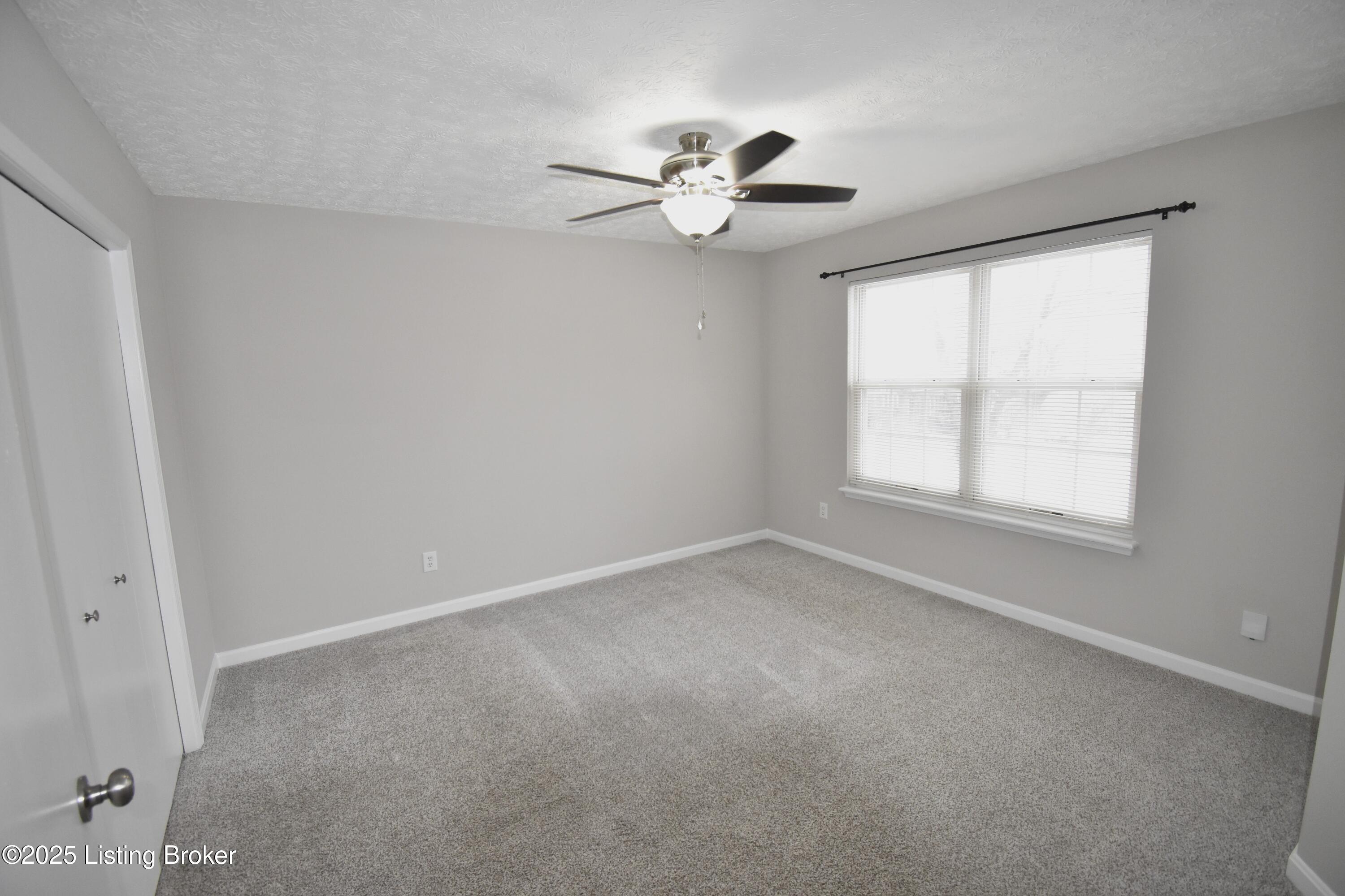4313 Hickoryview Dr