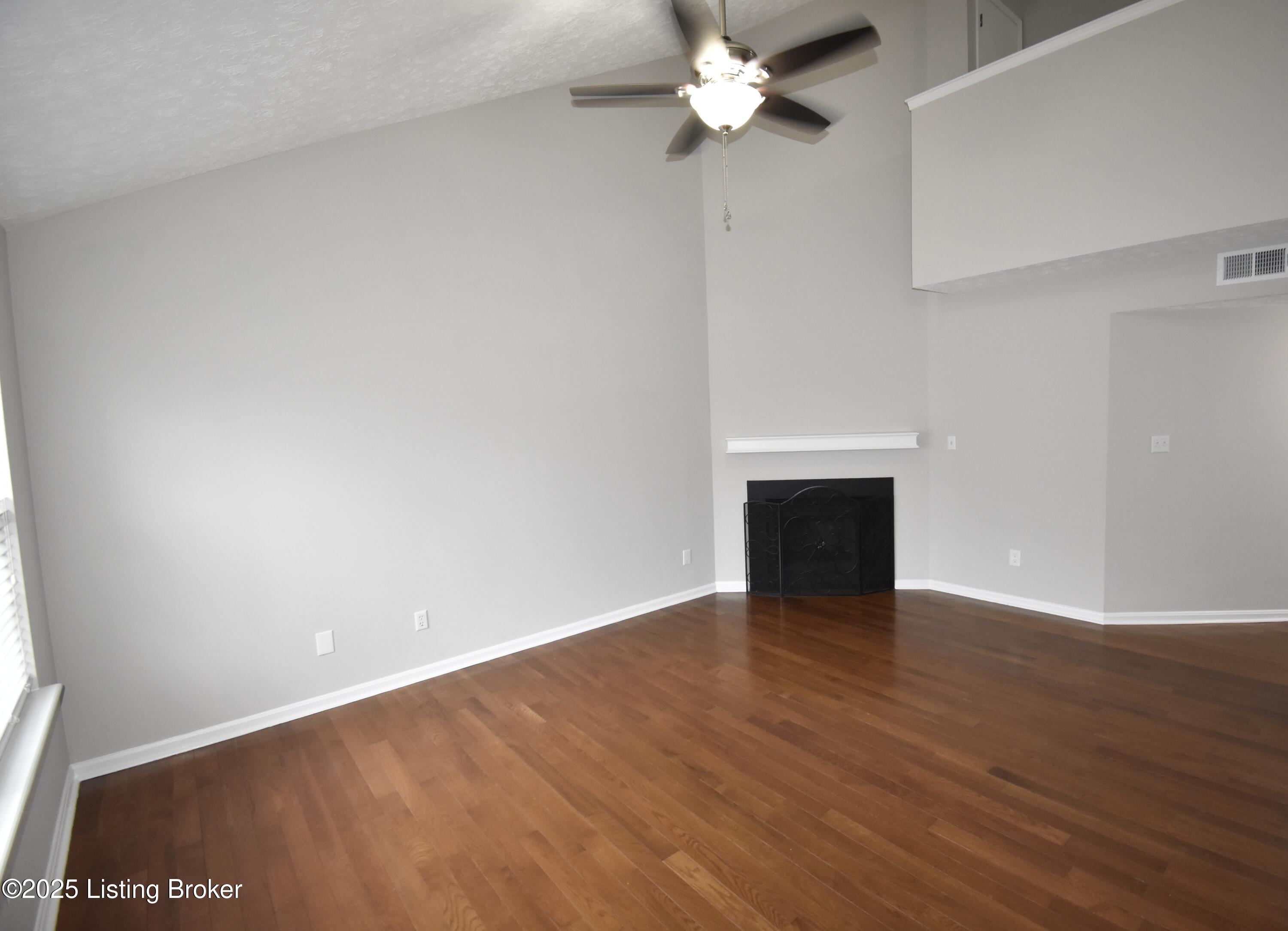 4313 Hickoryview Dr
