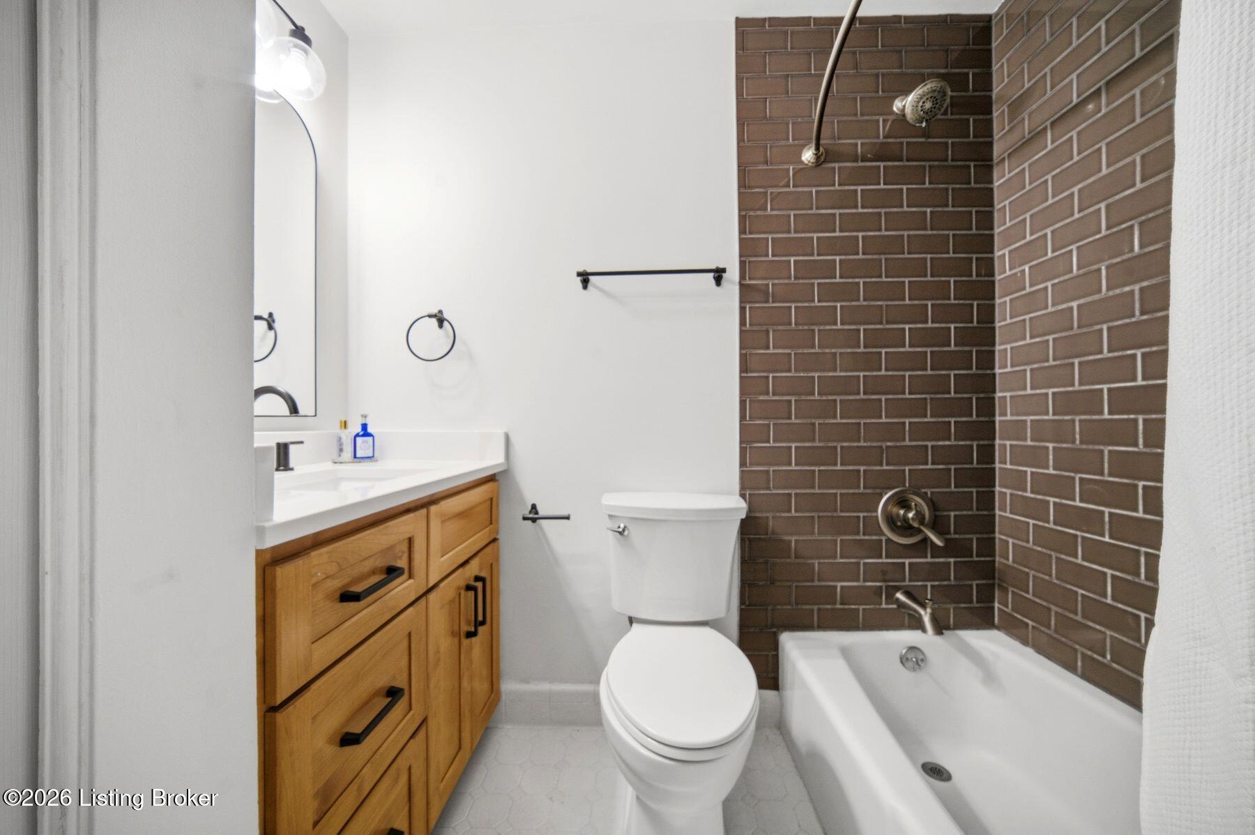 11102 Berwick Pl
