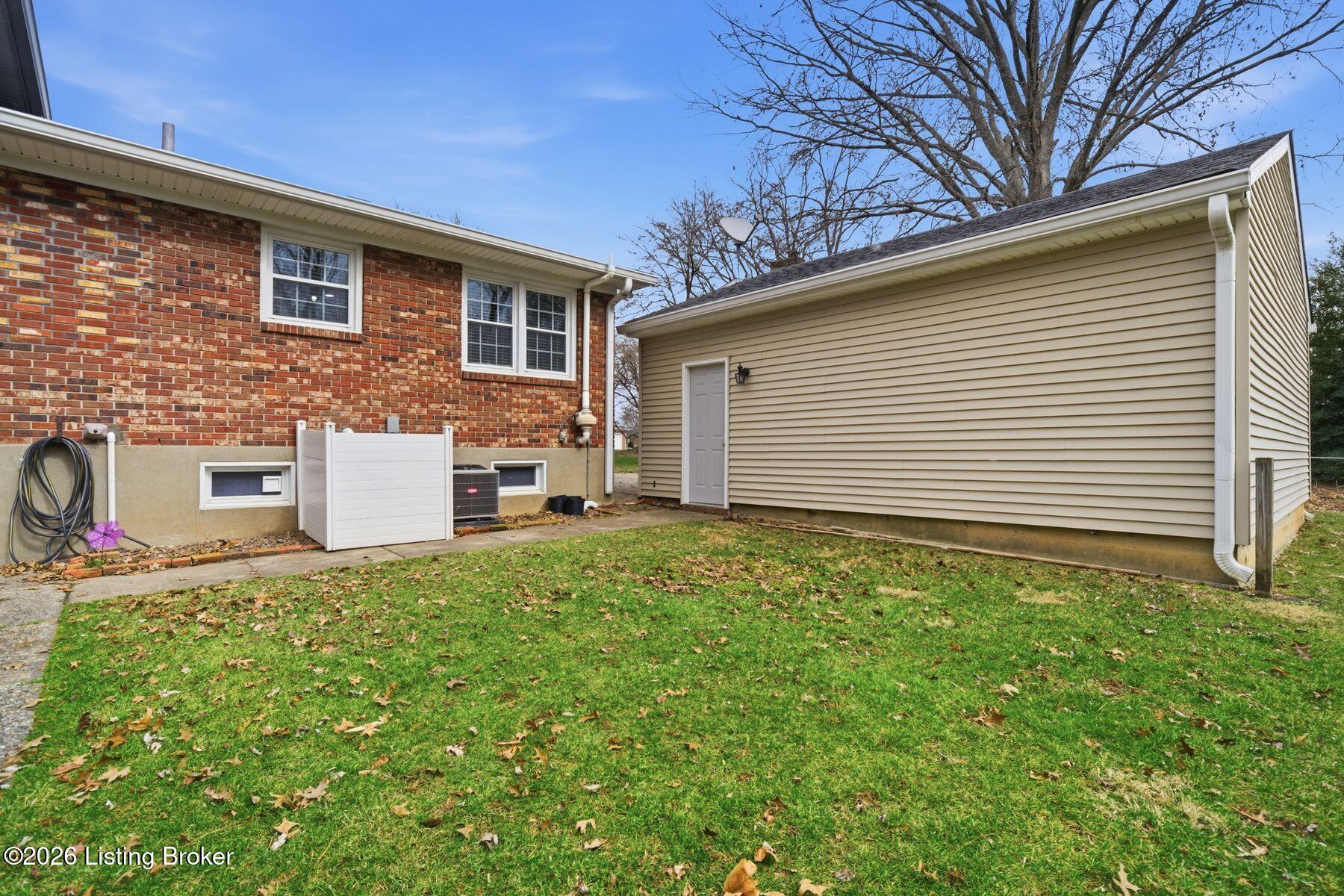 11102 Berwick Pl