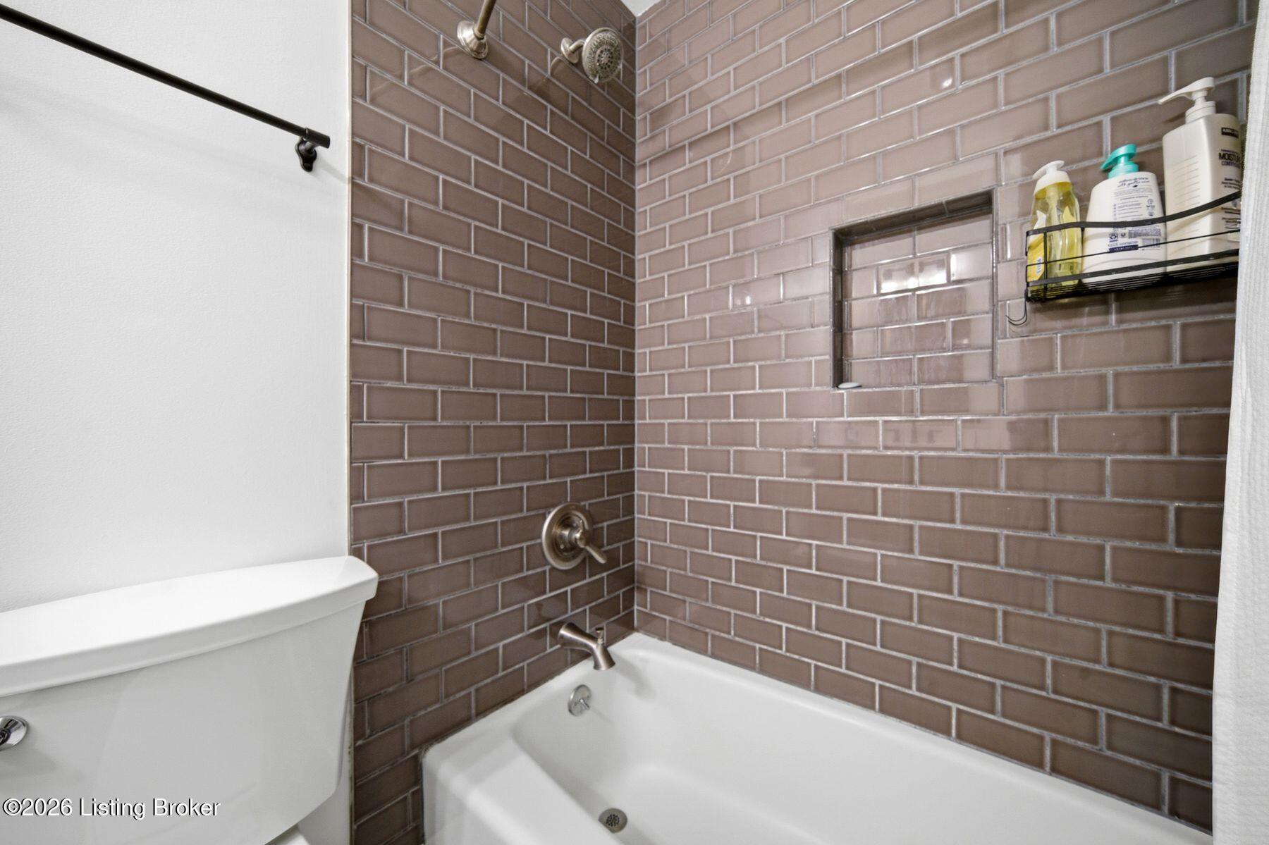 11102 Berwick Pl