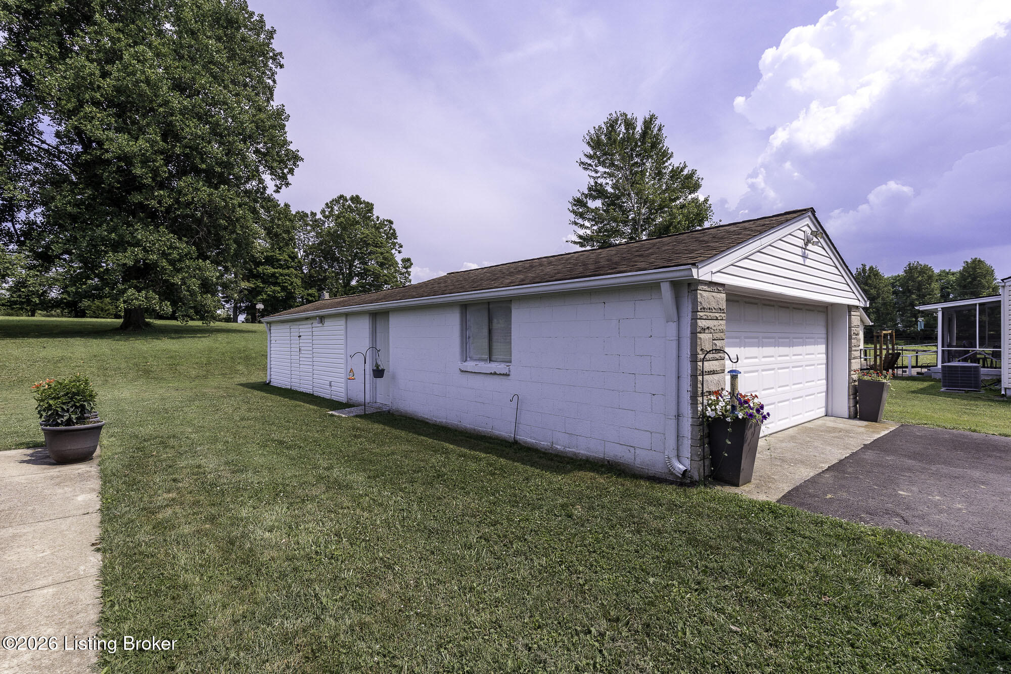 10703 Cedar Creek Rd