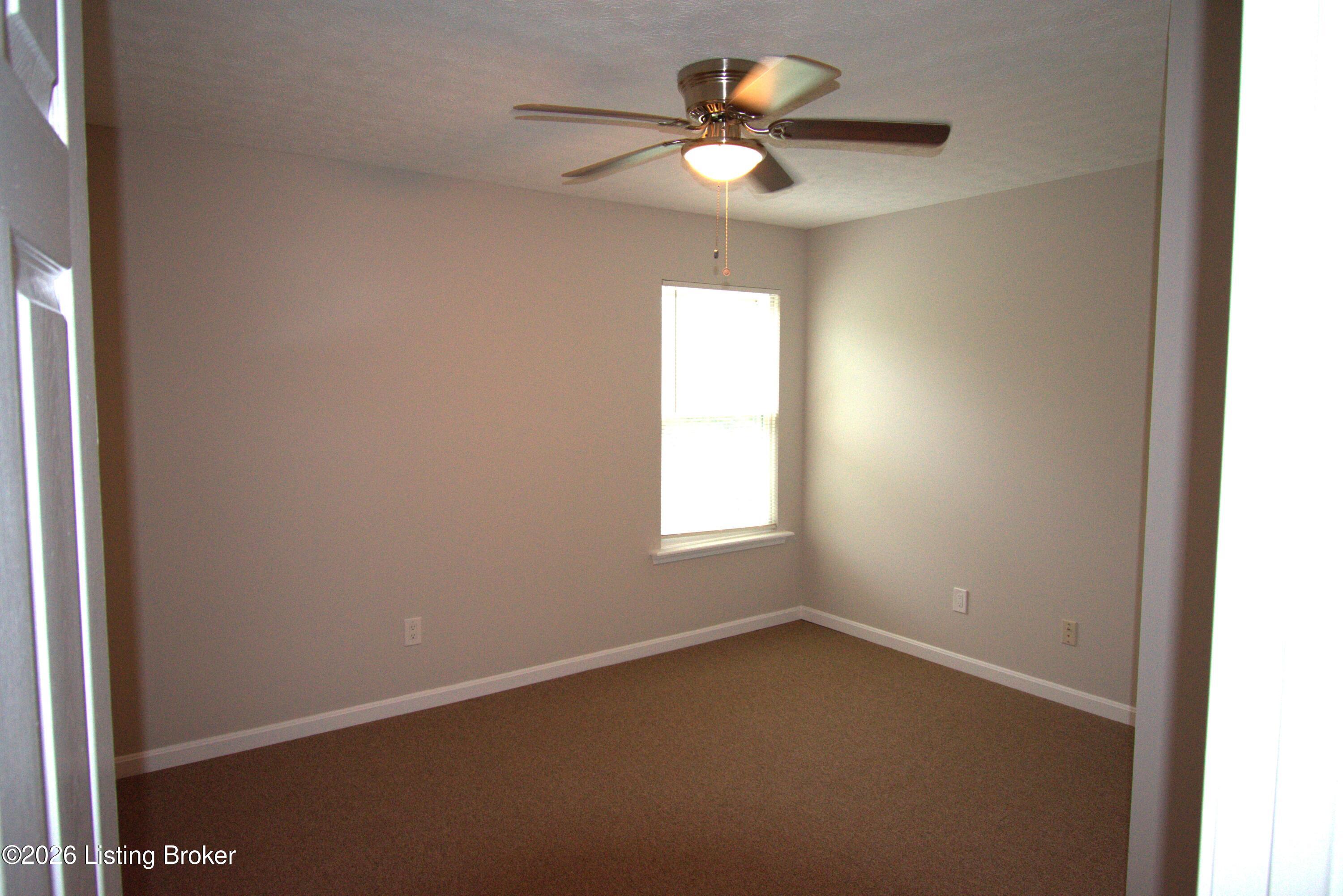 10407 Pinoak View Dr