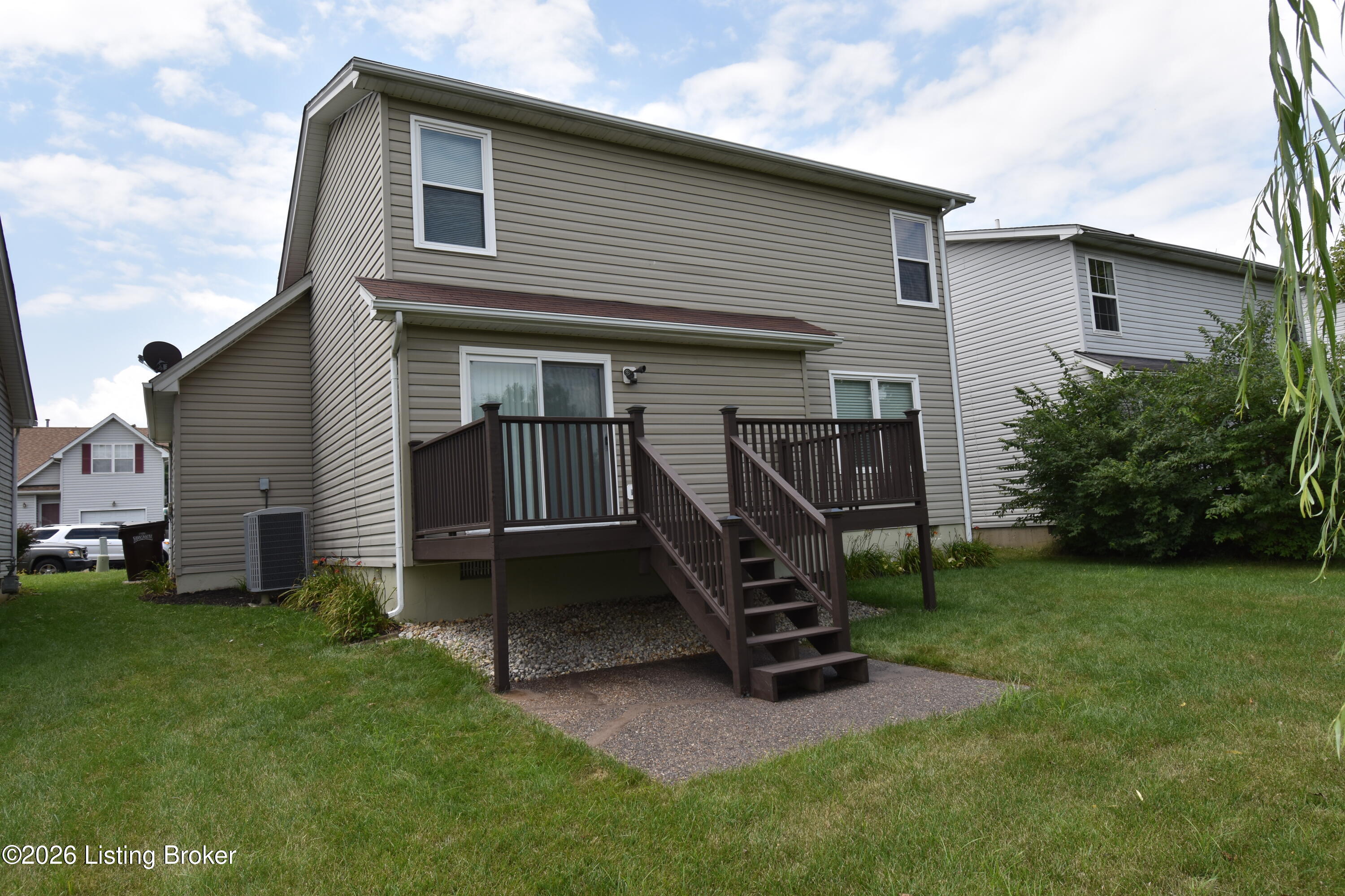 10407 Pinoak View Dr