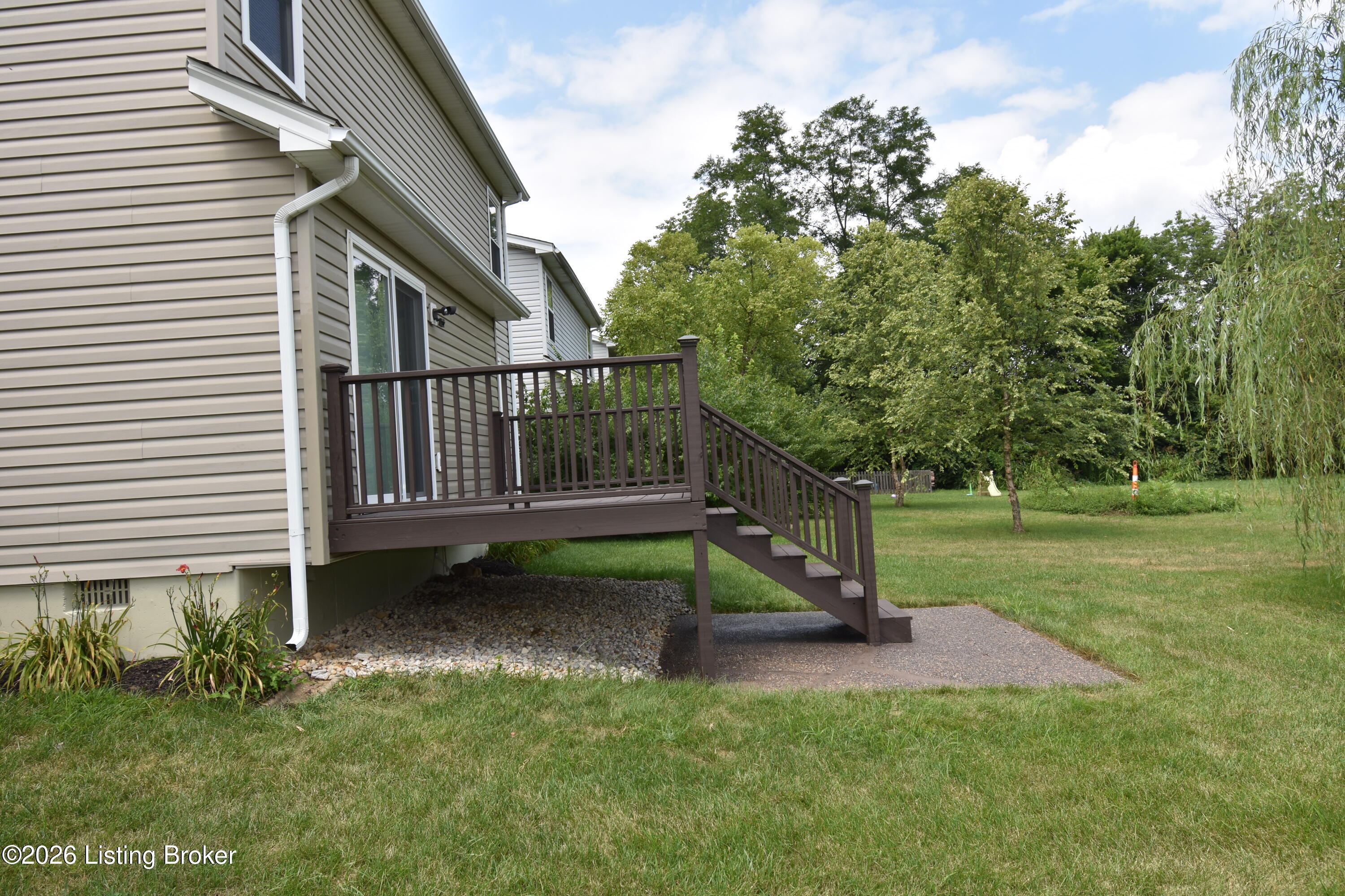 10407 Pinoak View Dr