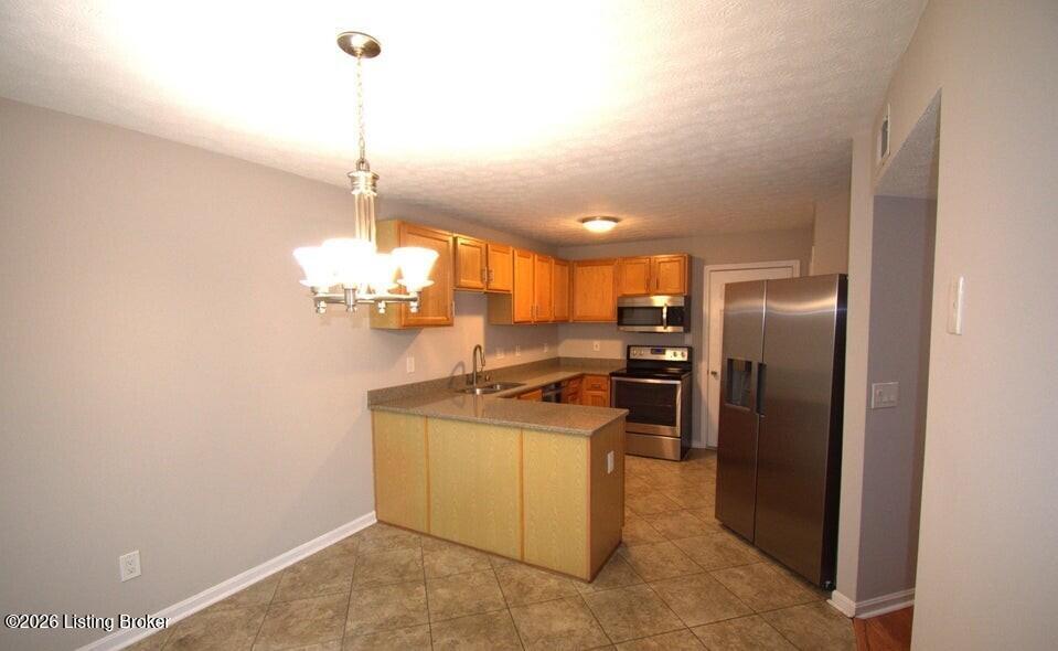 10407 Pinoak View Dr