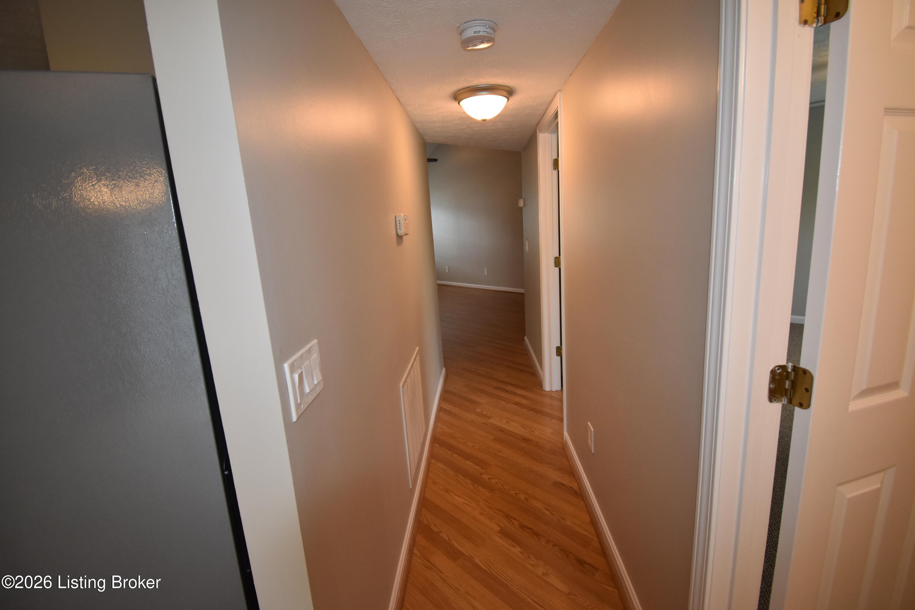 10407 Pinoak View Dr