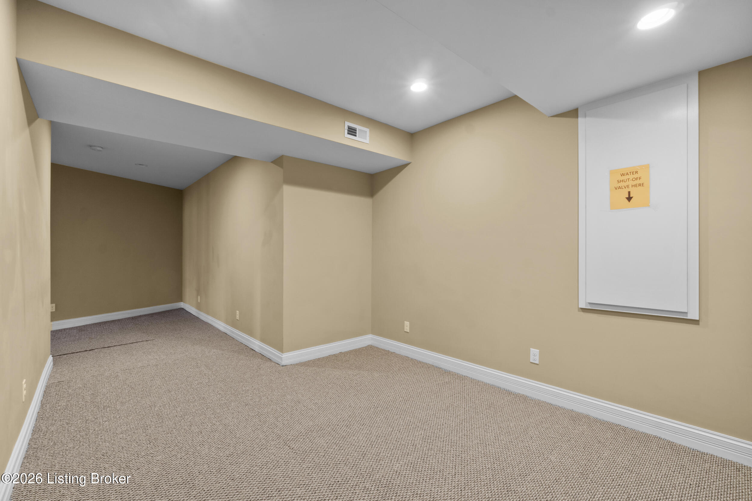 17002 Ash Hill Dr