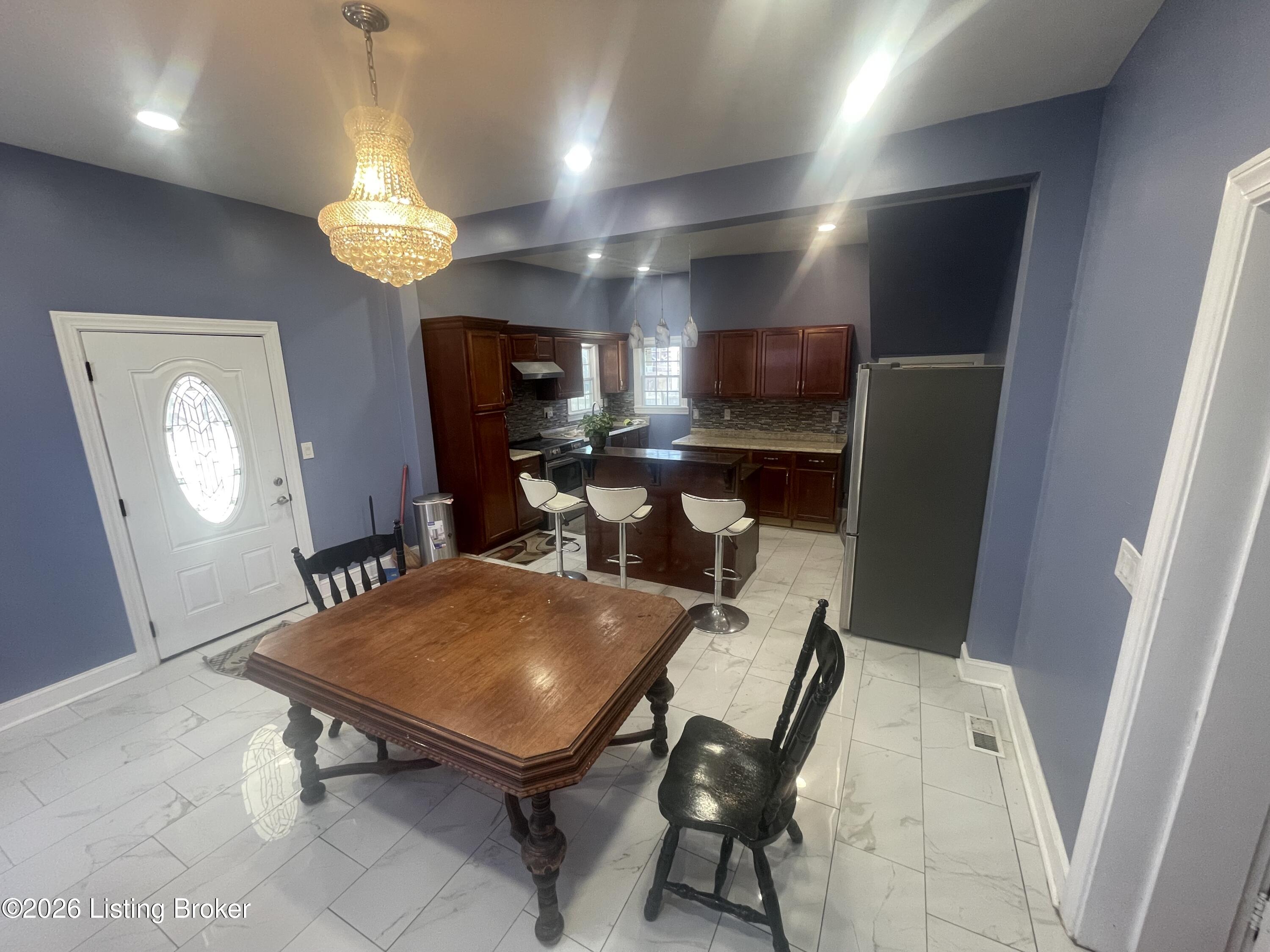 1204 Walter Ave