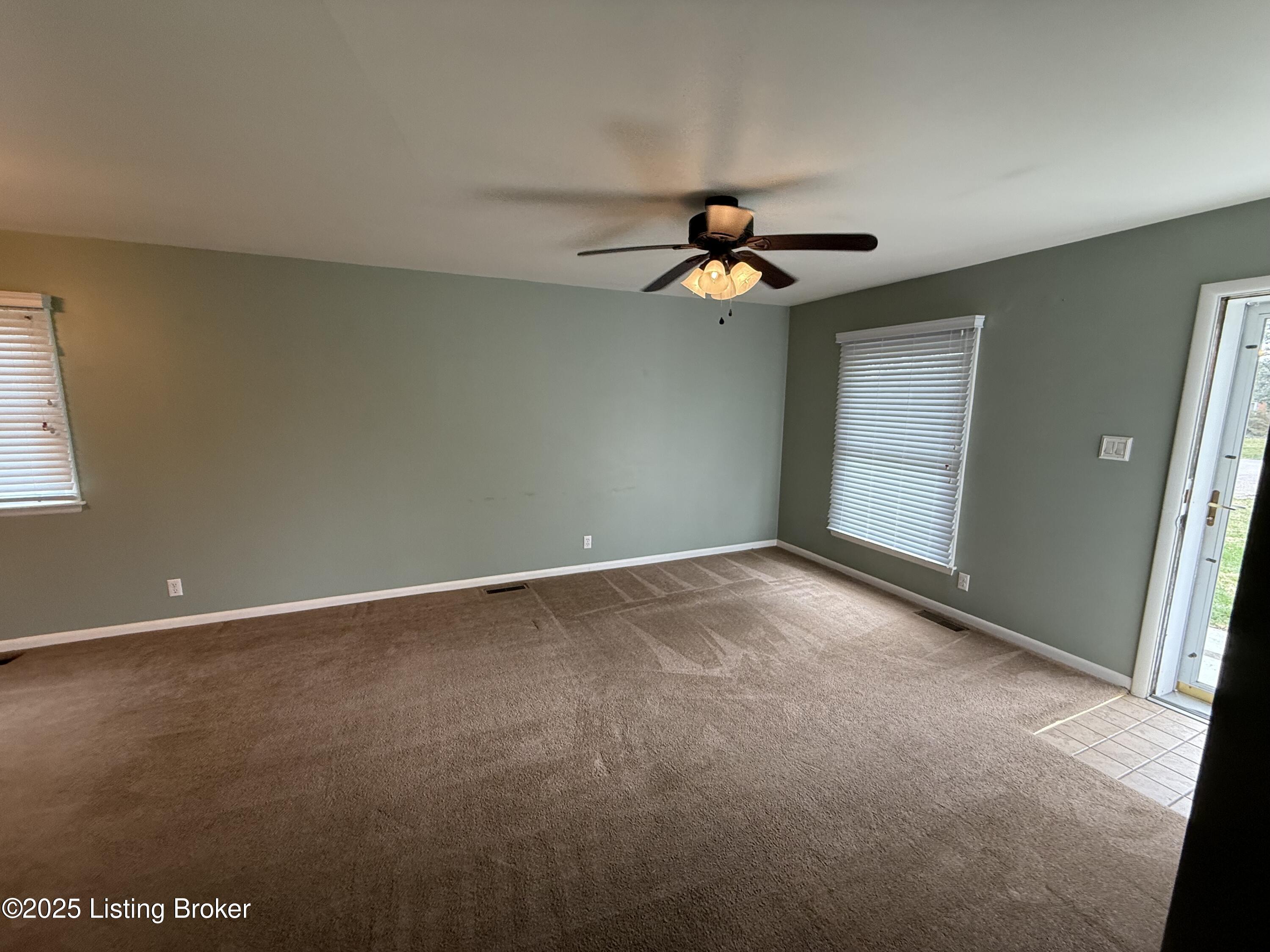 2431 Proctor Knott Dr