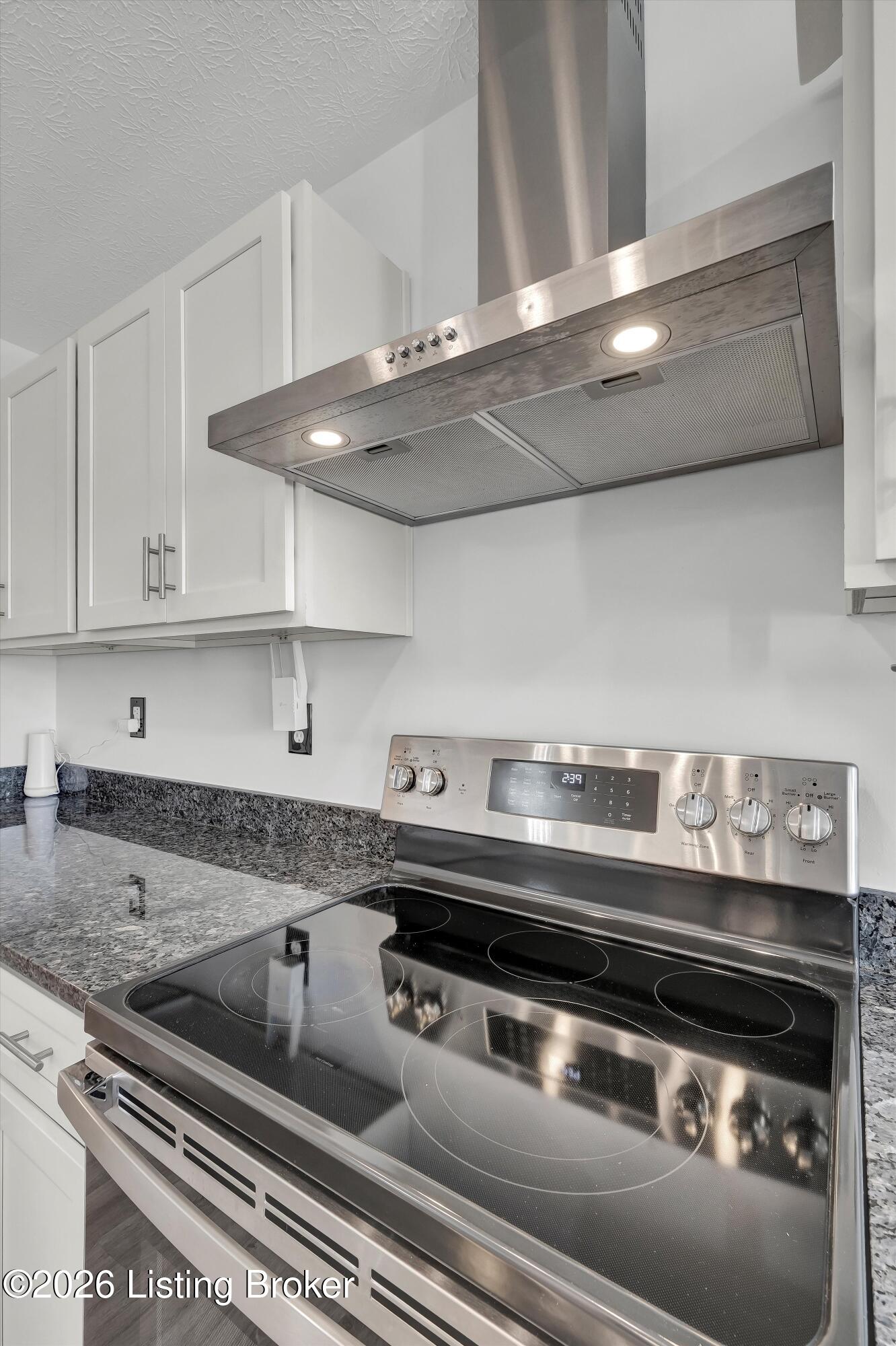 3812 Stone River Ct