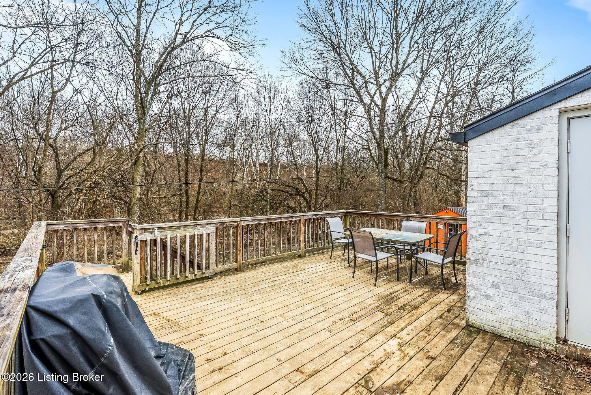 1052 New Castle Ct