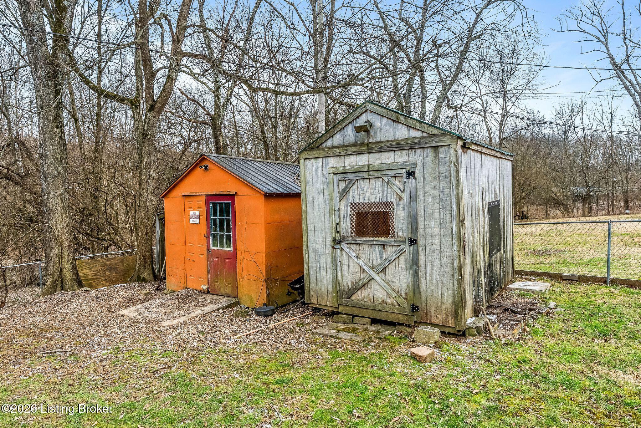 1052 New Castle Ct