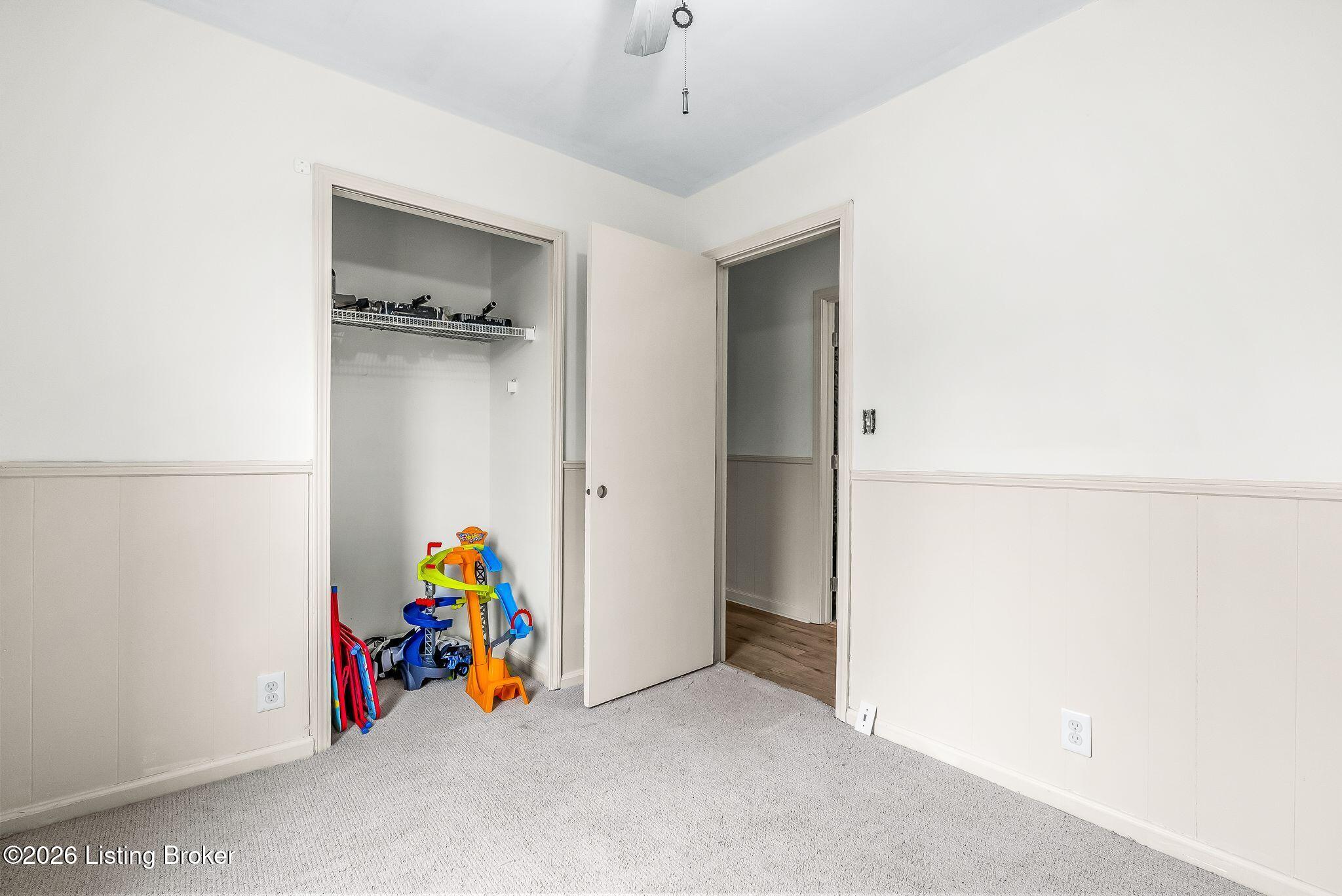 1052 New Castle Ct