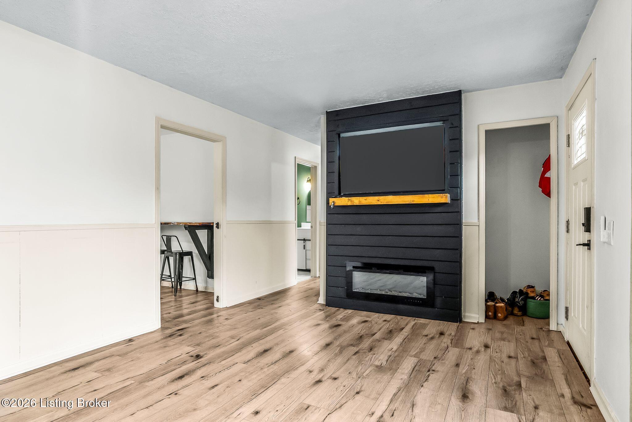 1052 New Castle Ct