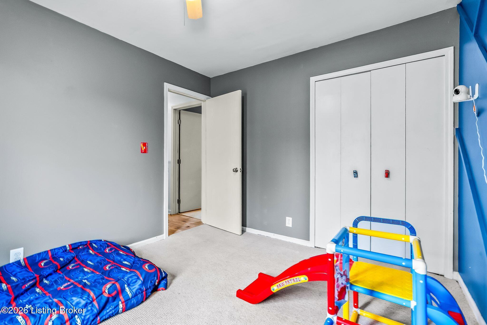 1052 New Castle Ct