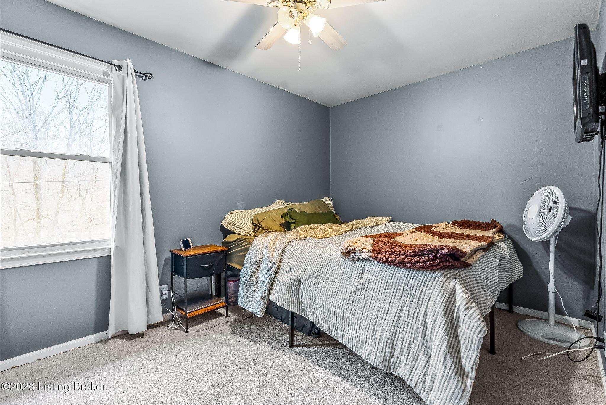 1052 New Castle Ct