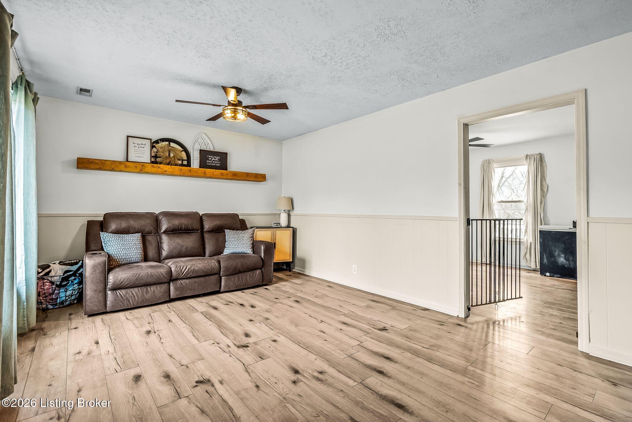 1052 New Castle Ct
