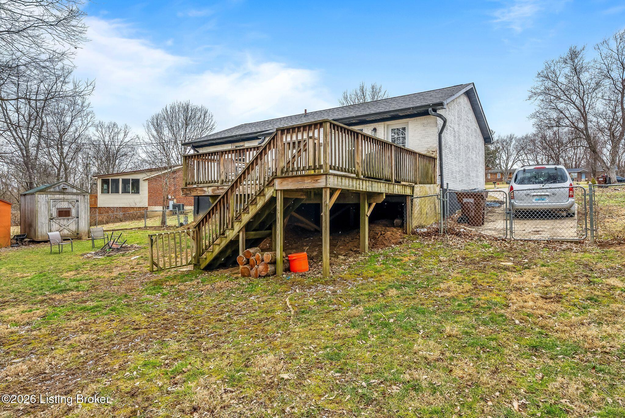 1052 New Castle Ct