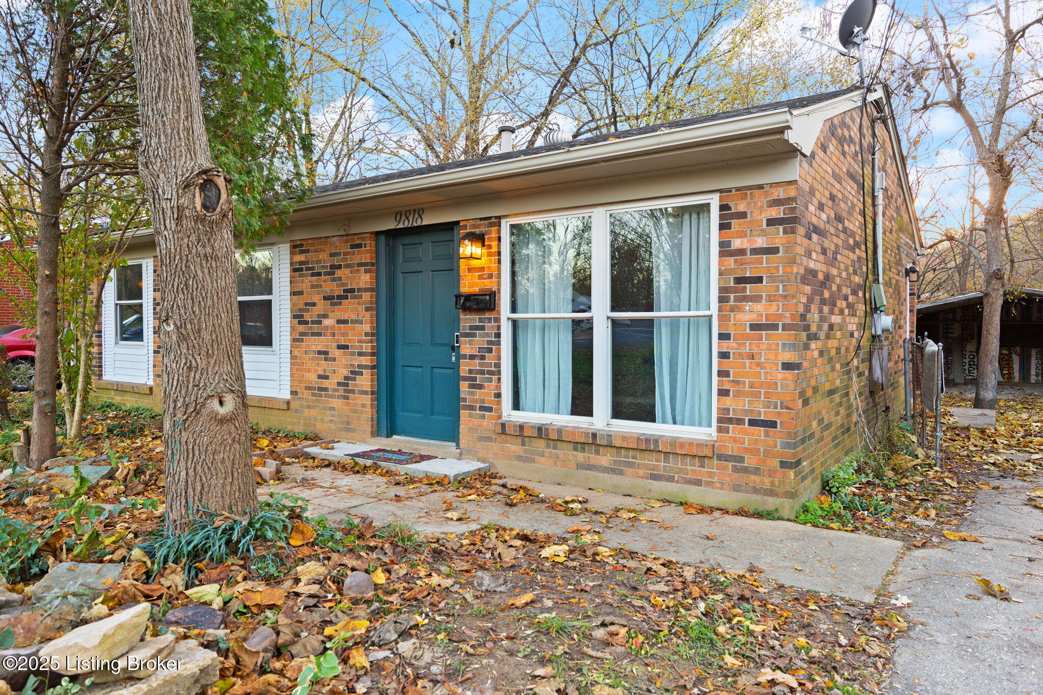 9818 Titan Dr