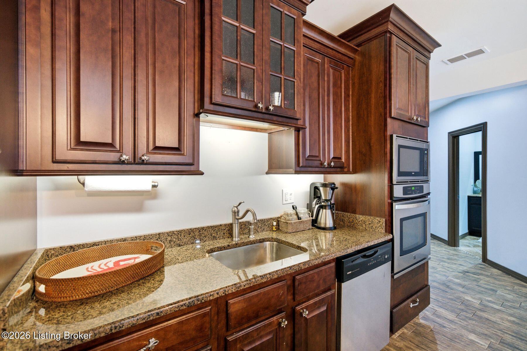 11116 Radleigh Ln
