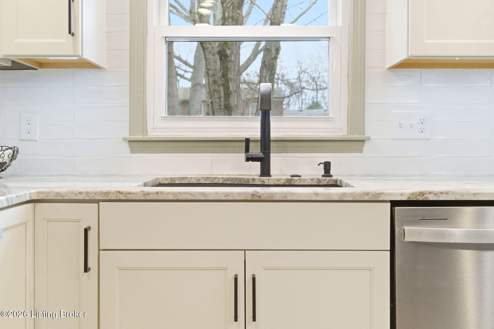 815 Vannah Ave