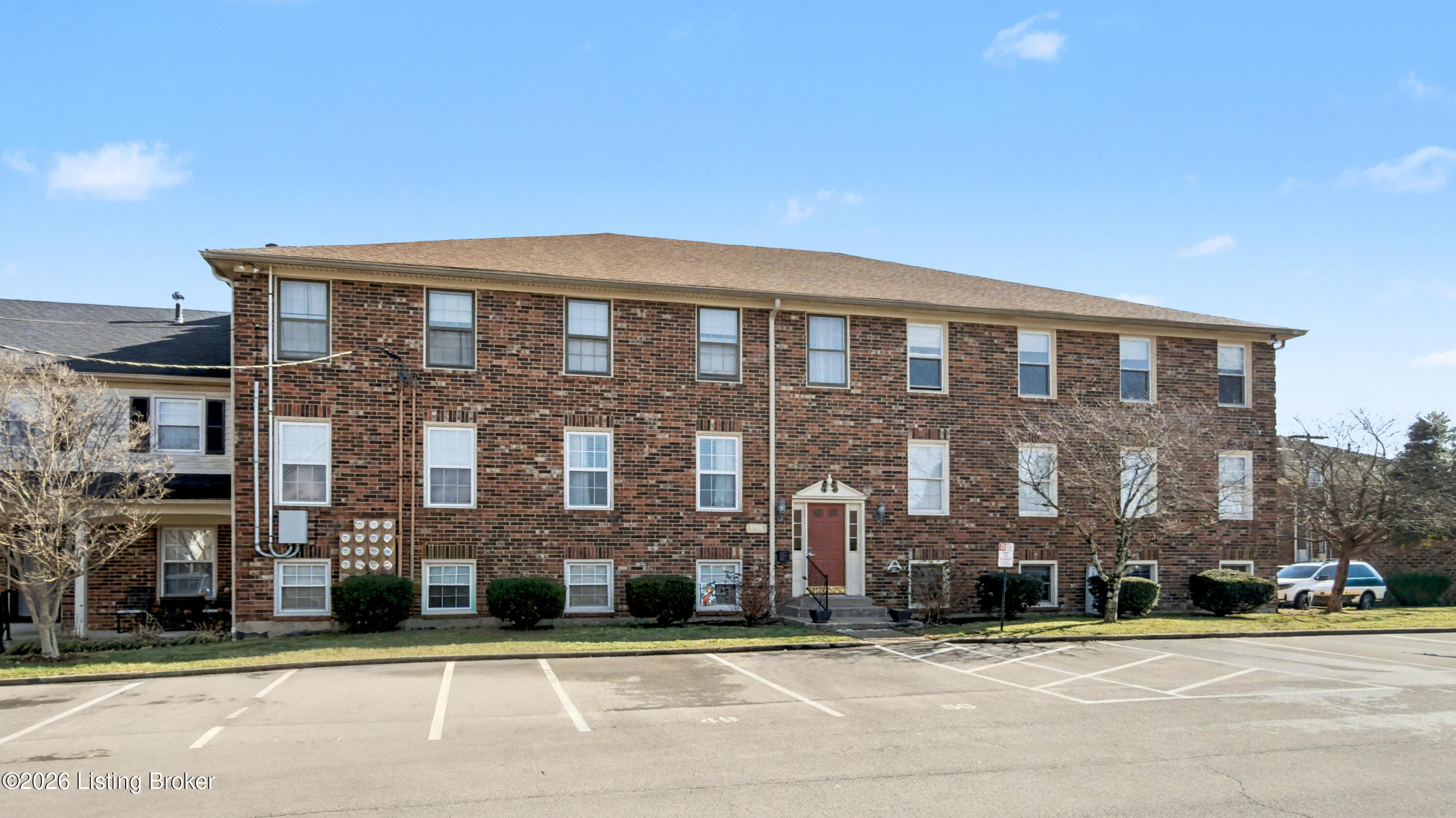8126 Lake Terrace G4