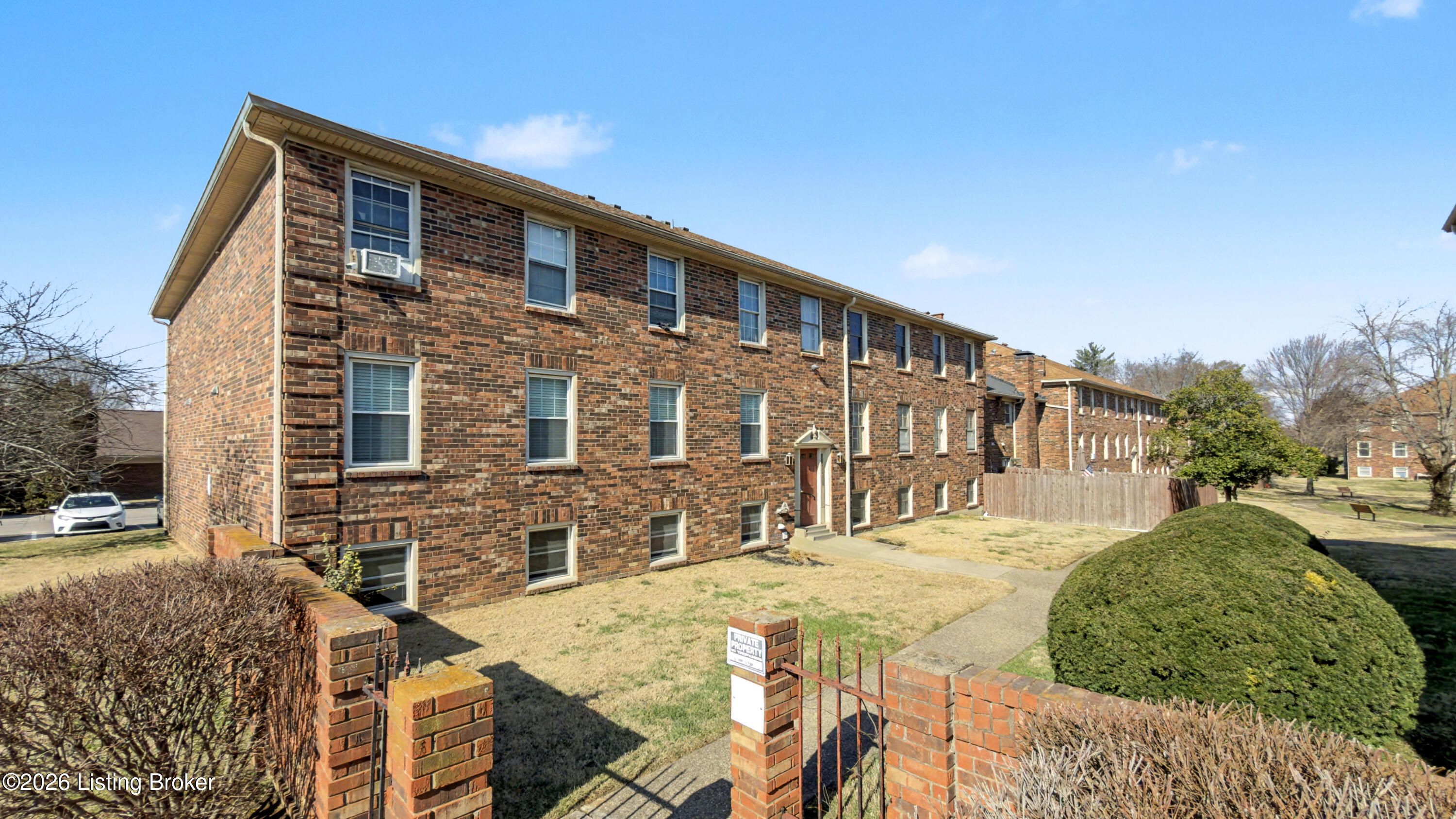 8126 Lake Terrace G4