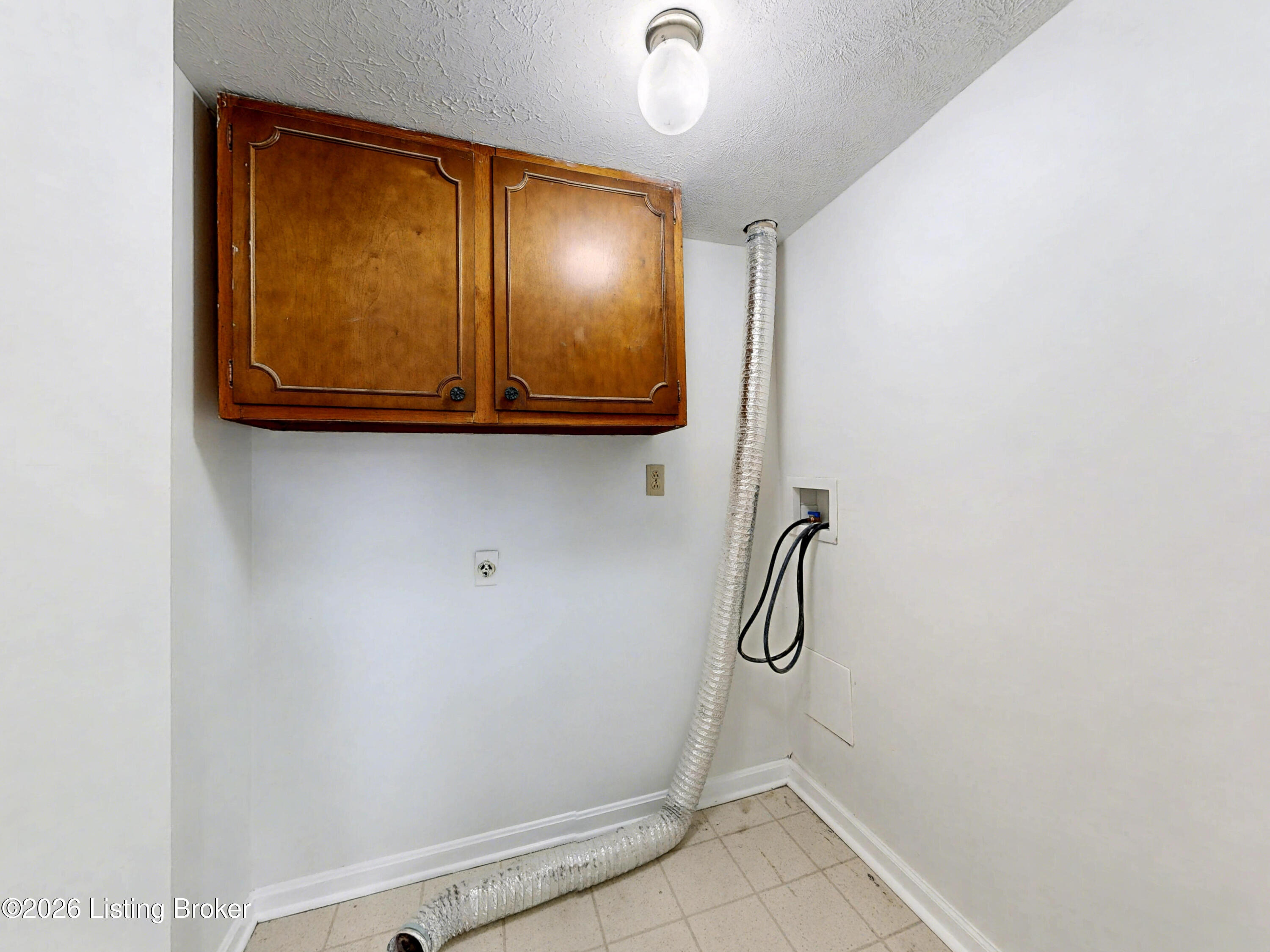 9812 Boxford Ct