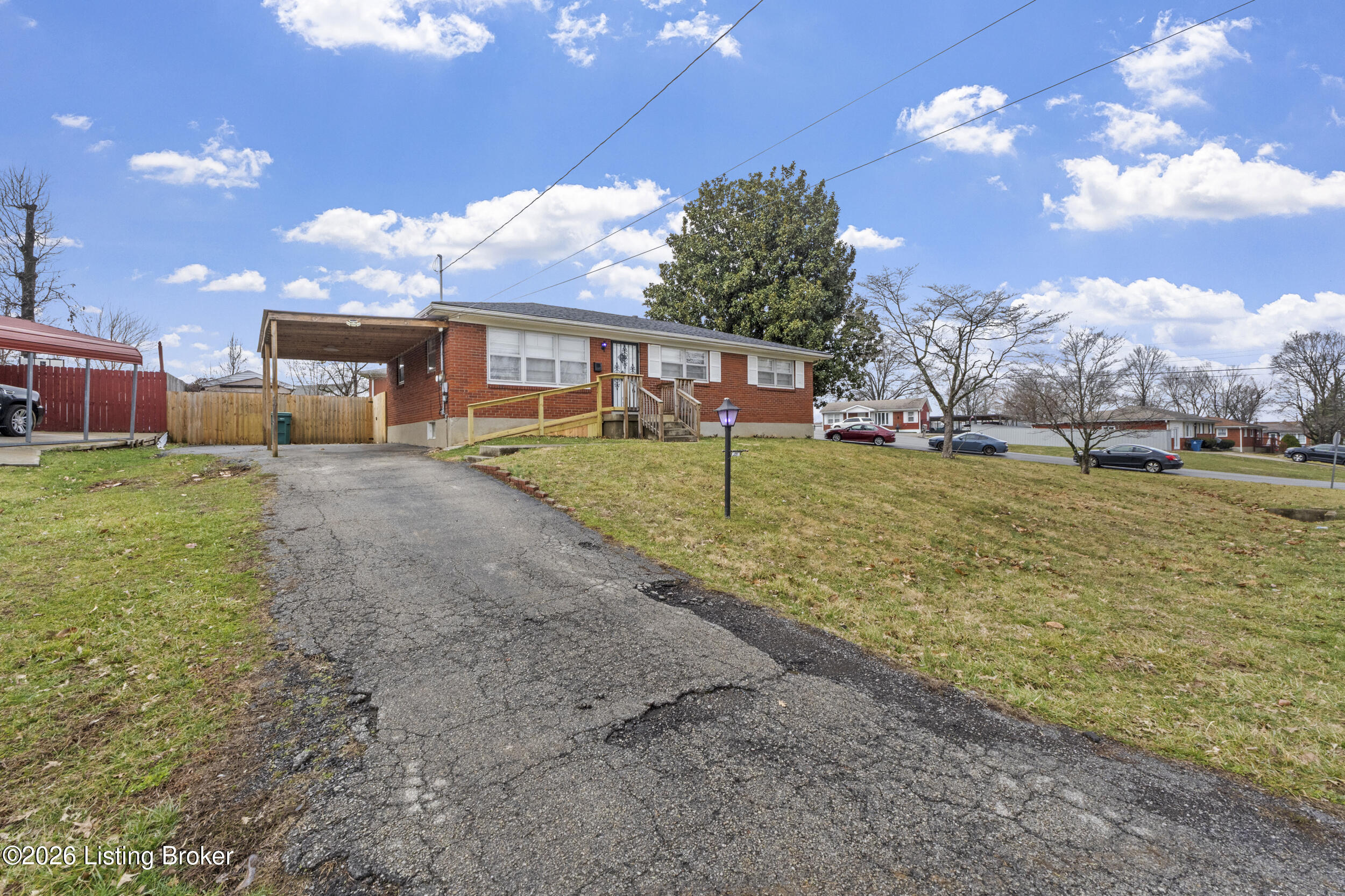 6908 Rock Hollow Dr