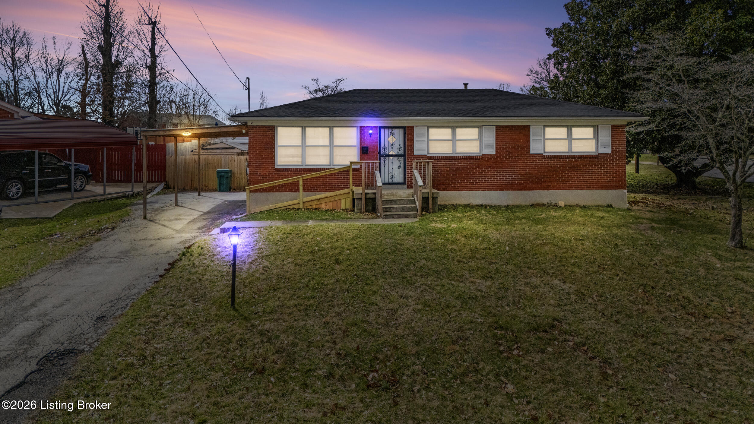 6908 Rock Hollow Dr