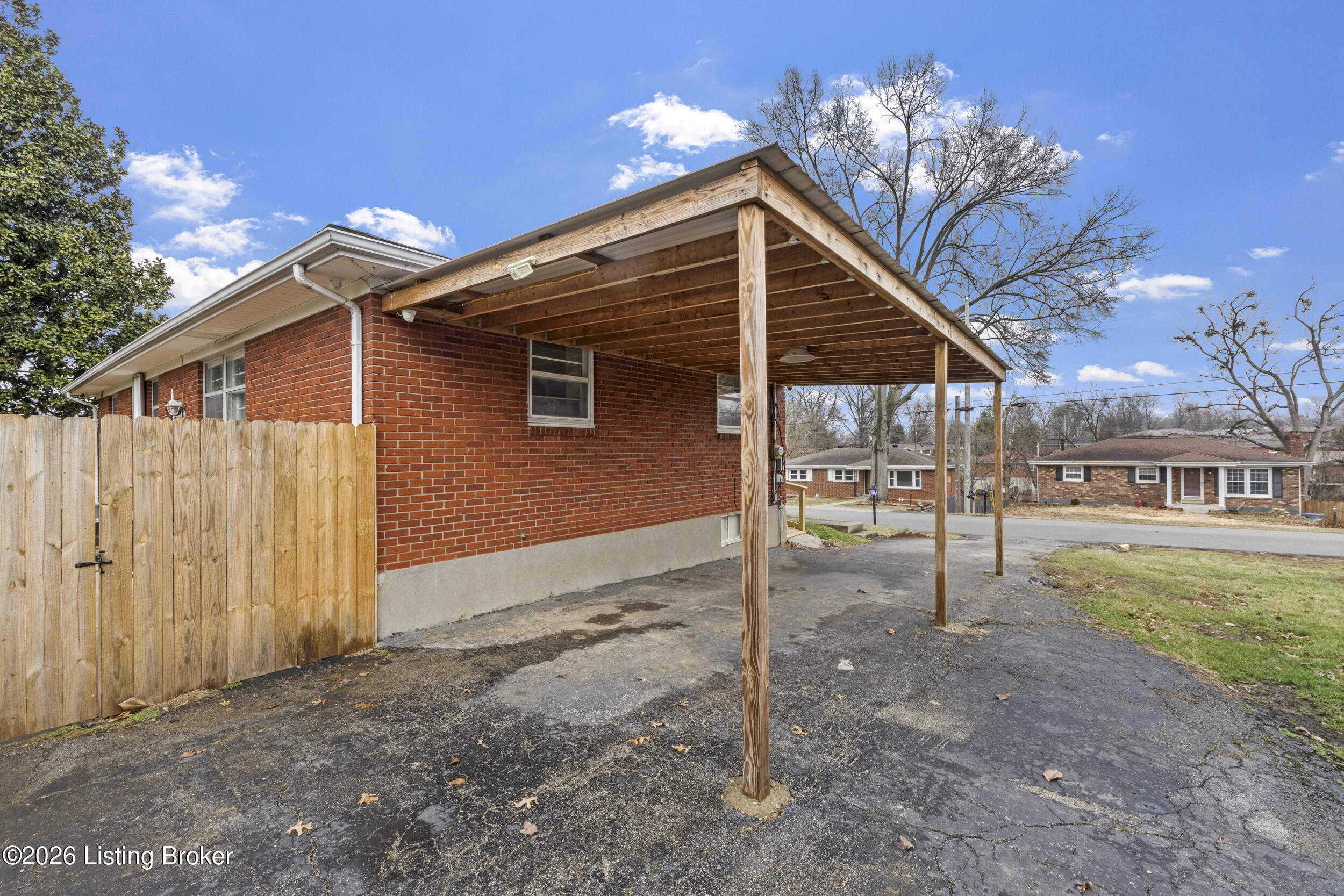 6908 Rock Hollow Dr