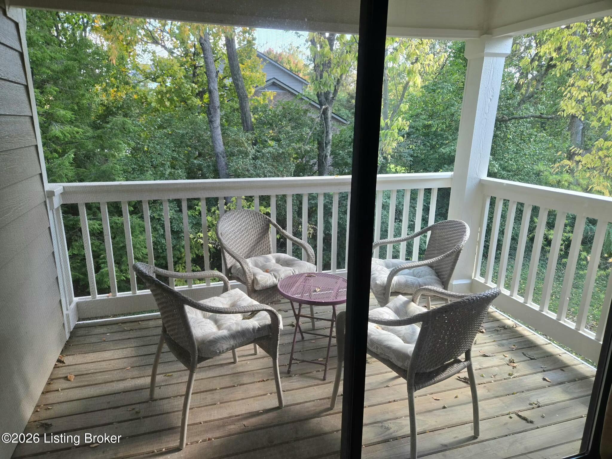 401 Creason Ct 208