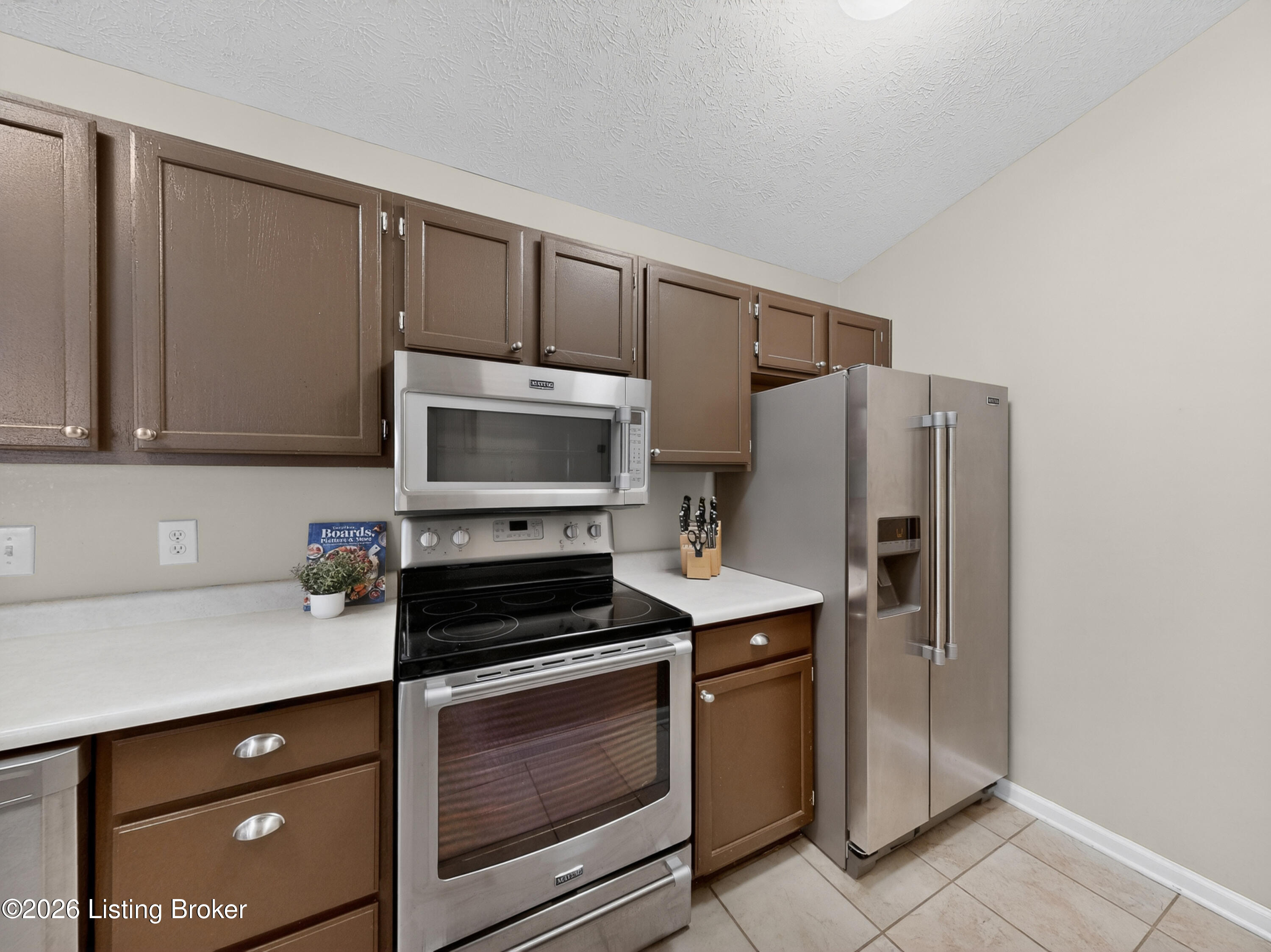 401 Creason Ct 208