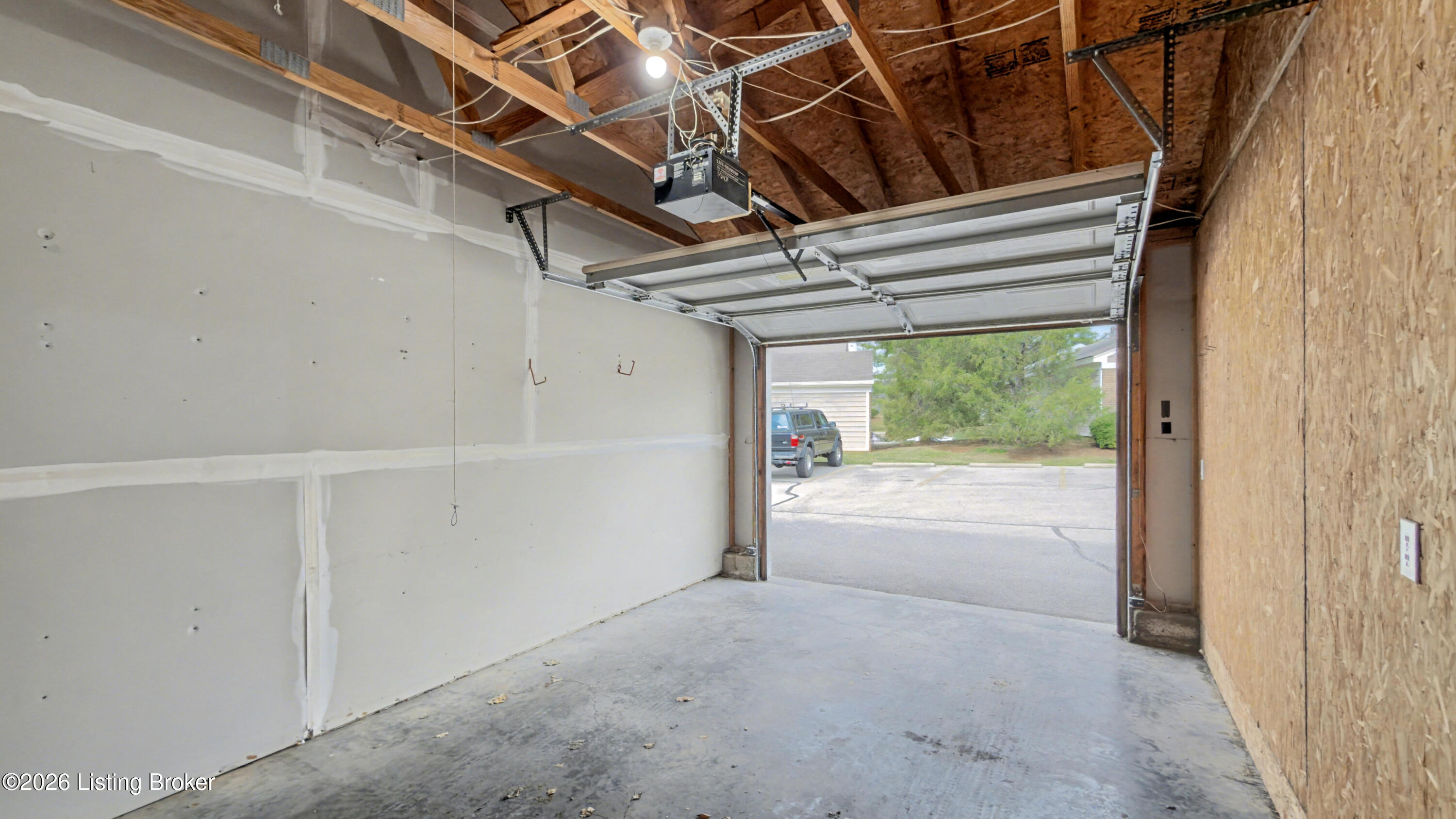 401 Creason Ct 208