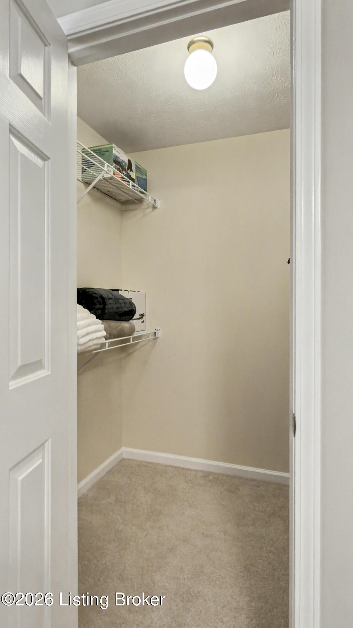 401 Creason Ct 208