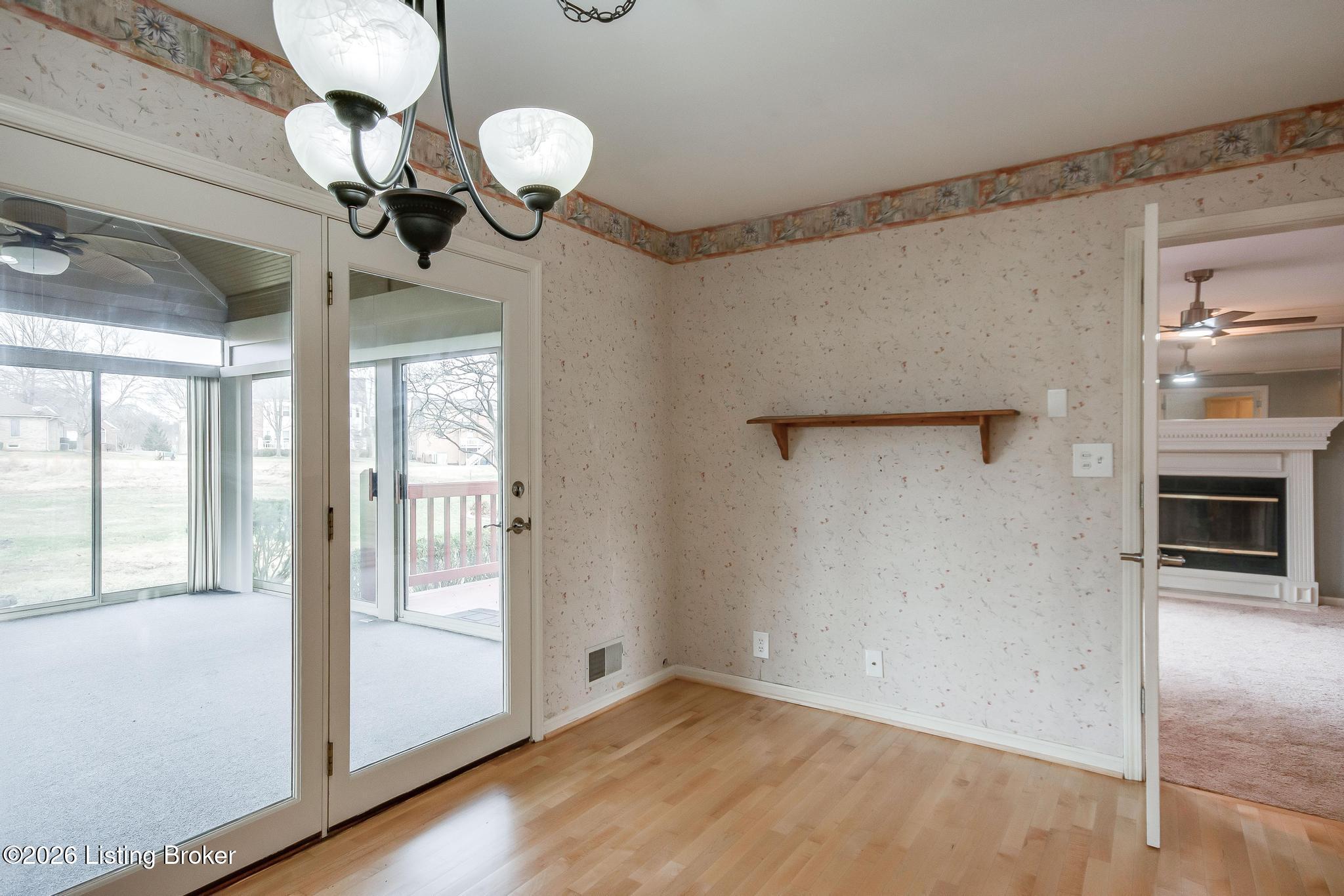 8016 Cedar Glen Ln