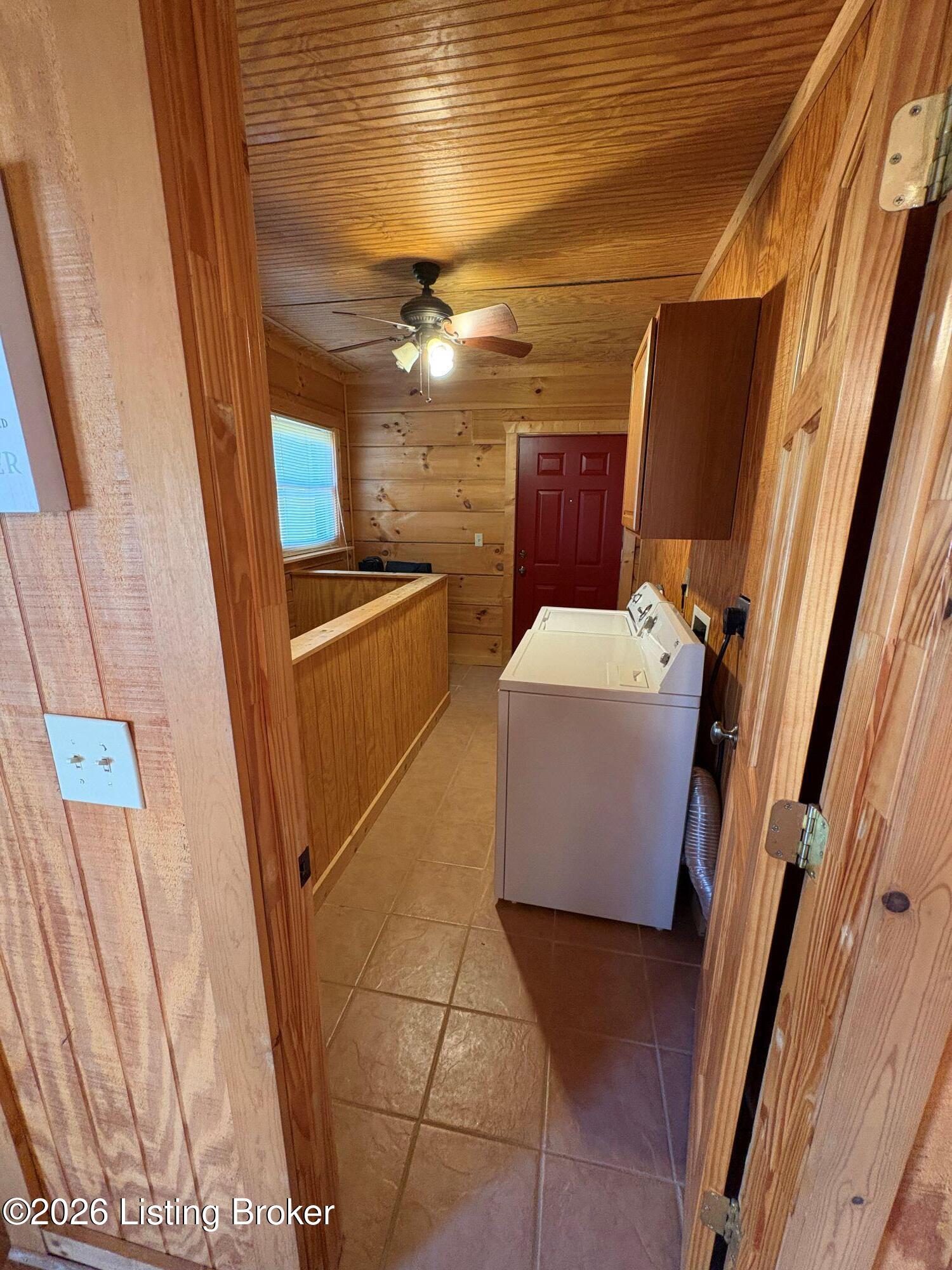180 Tulip Ln