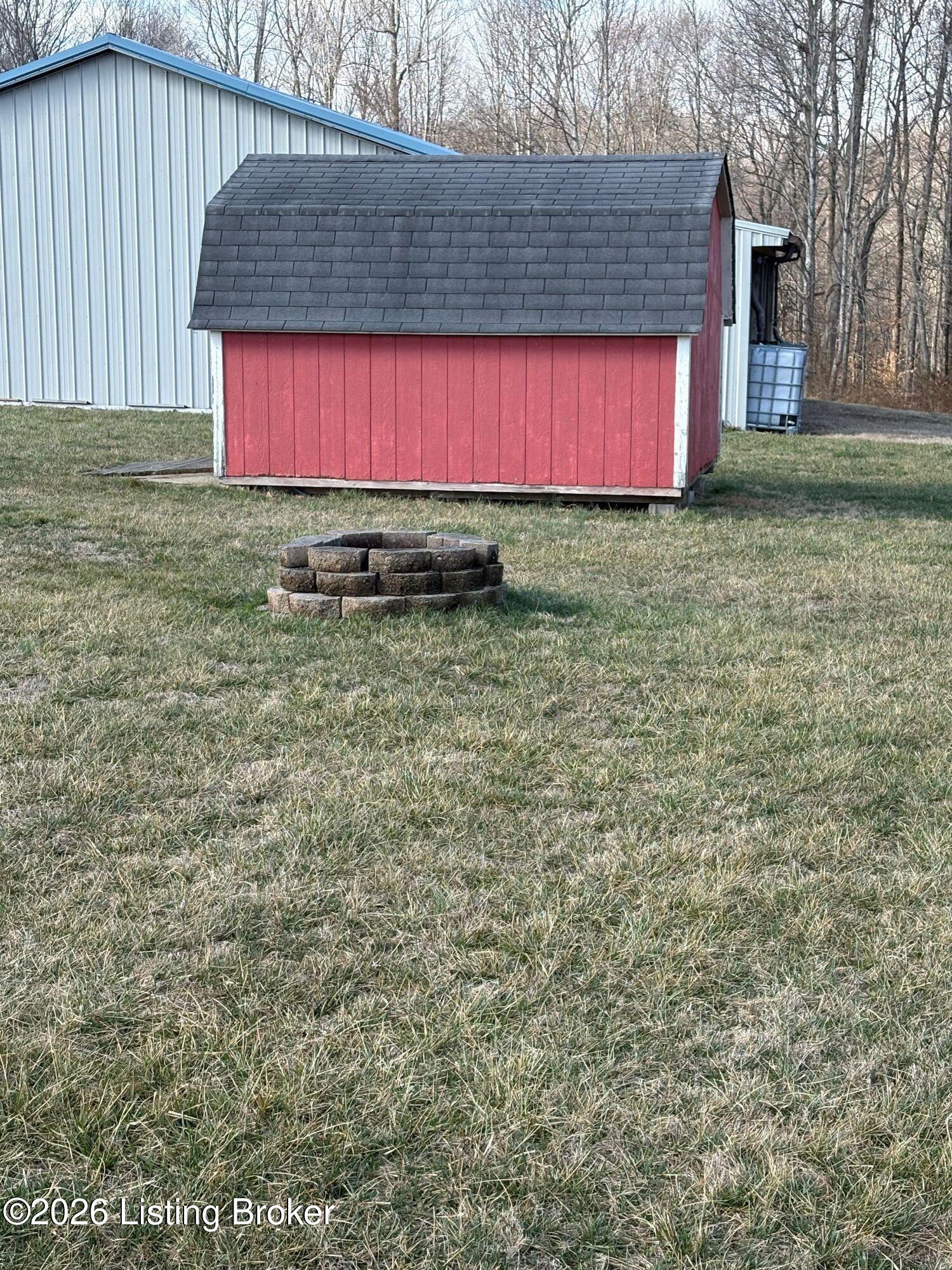 180 Tulip Ln